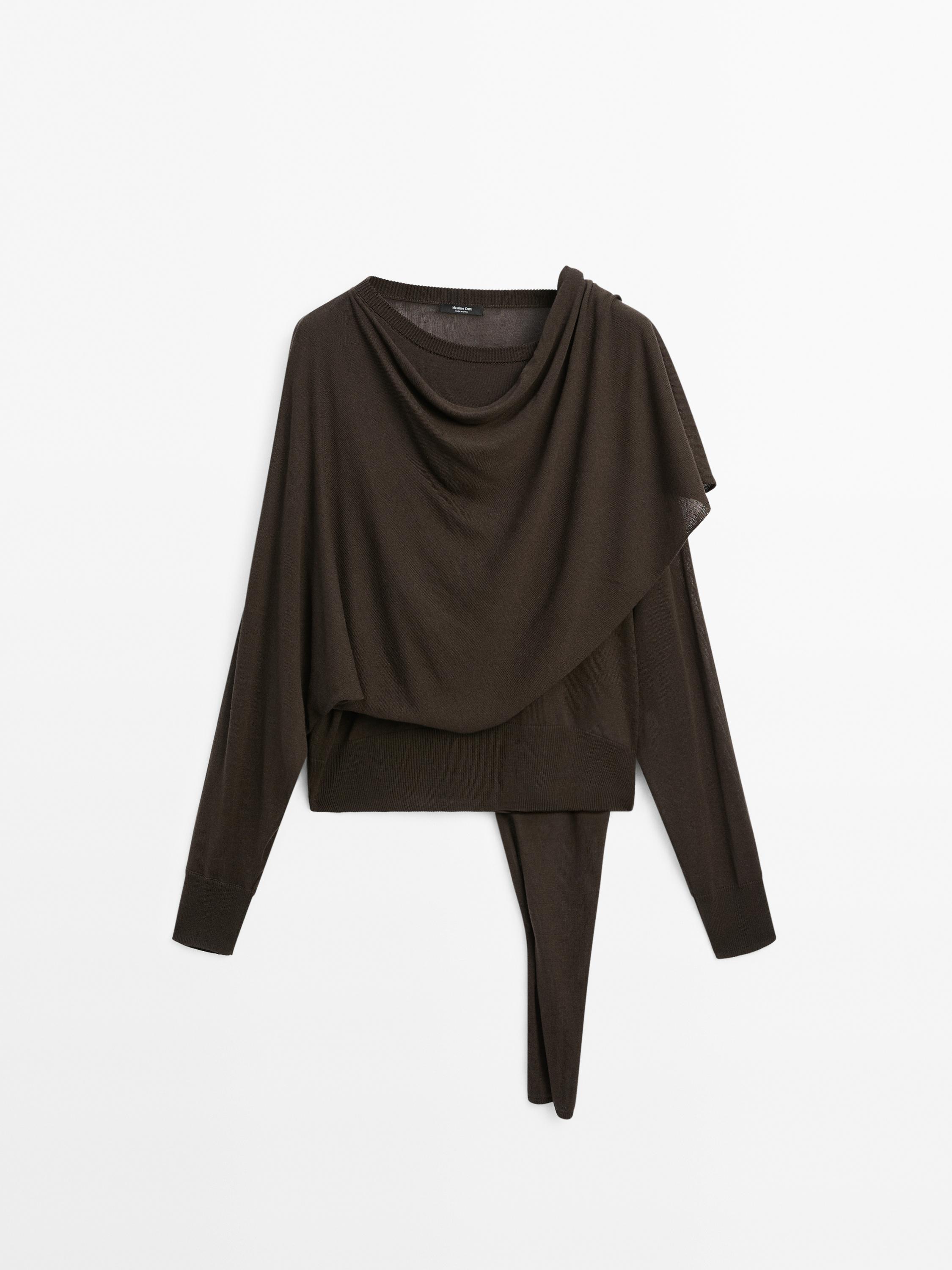 Pull en maille avec foulard