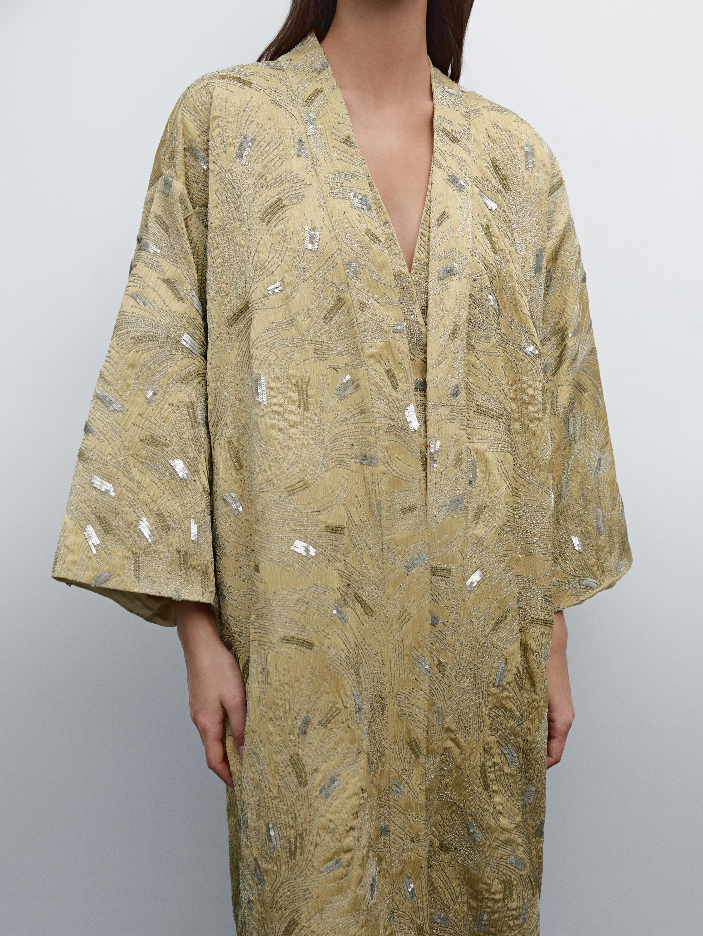 Kimono lungo con ricami