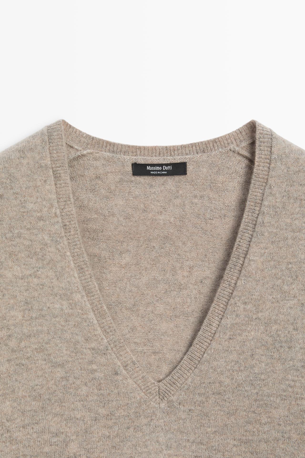 Wool blend knit V-neck sweater — MINK