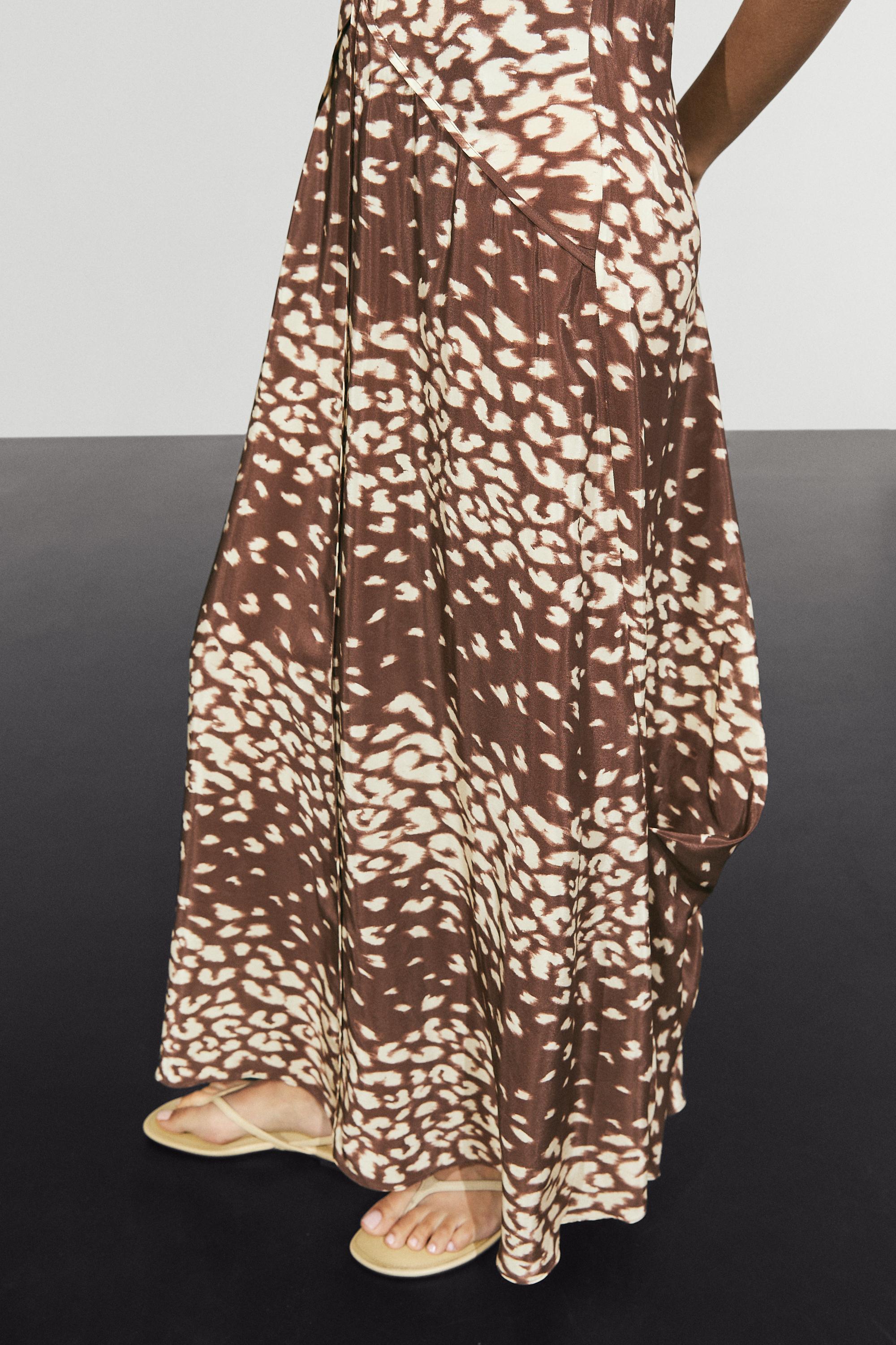 Flowing animal print midi dress — BROWN