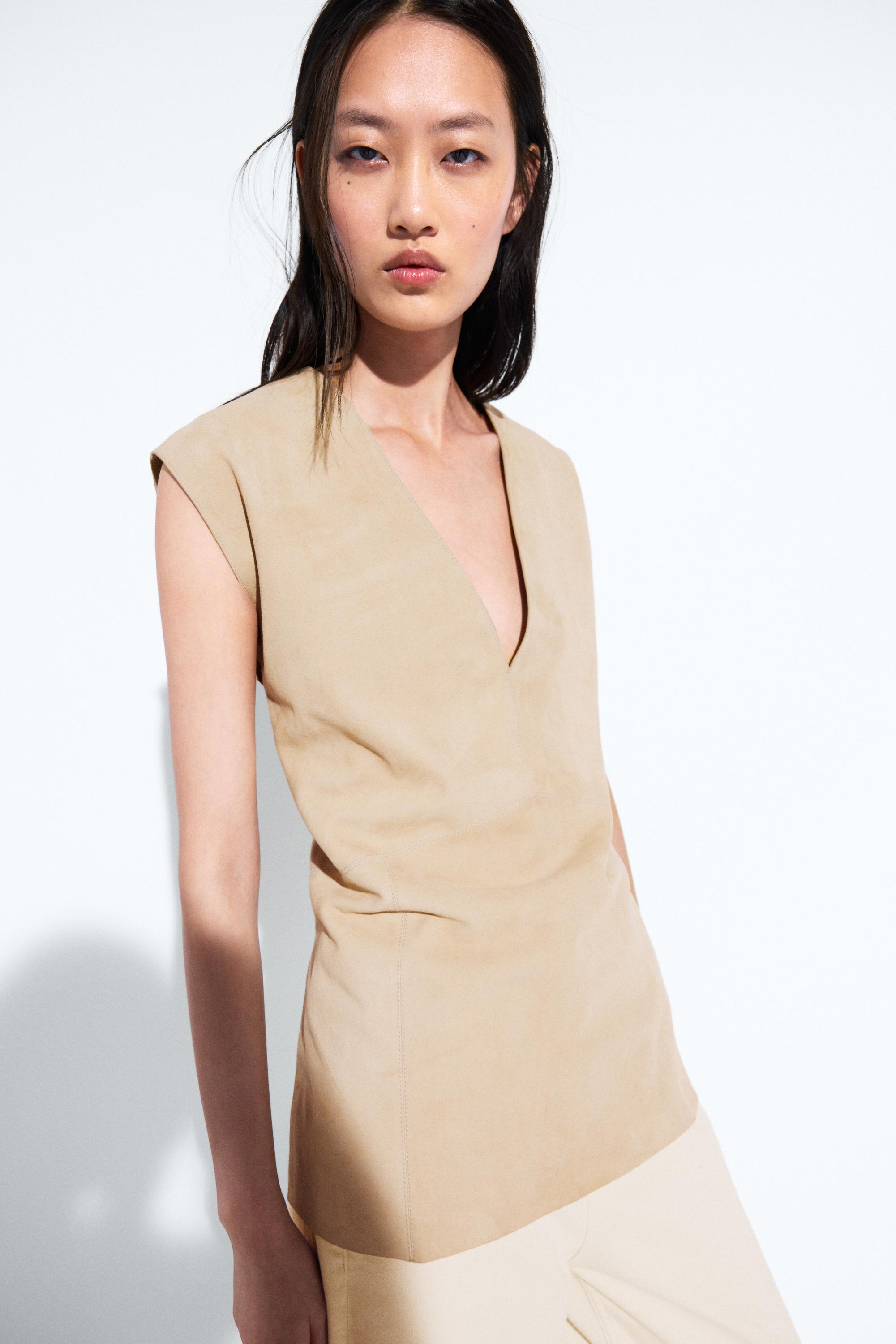 Sleeveless suede leather top — BEIGE