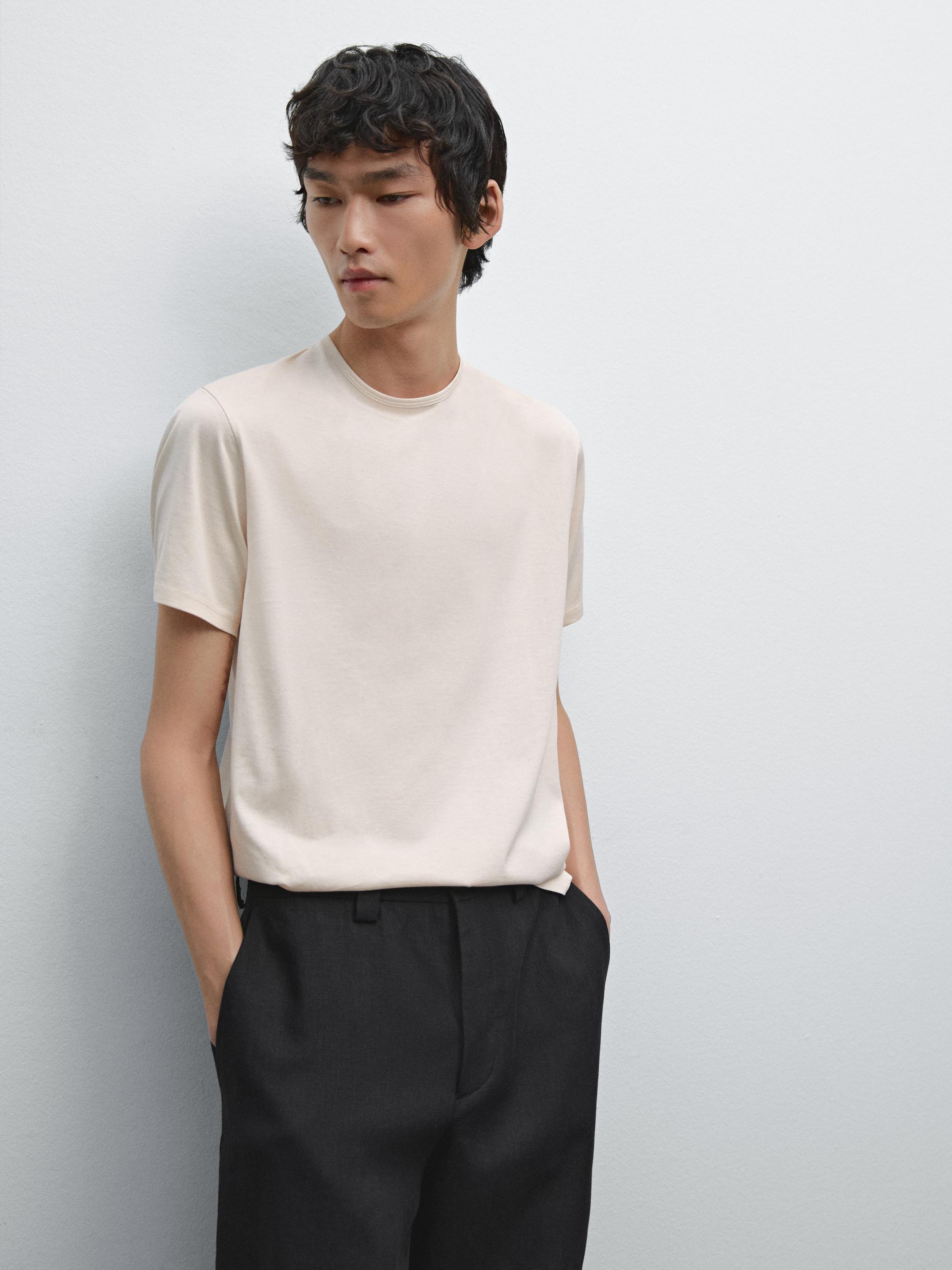 100% cotton lightweight T-shirt