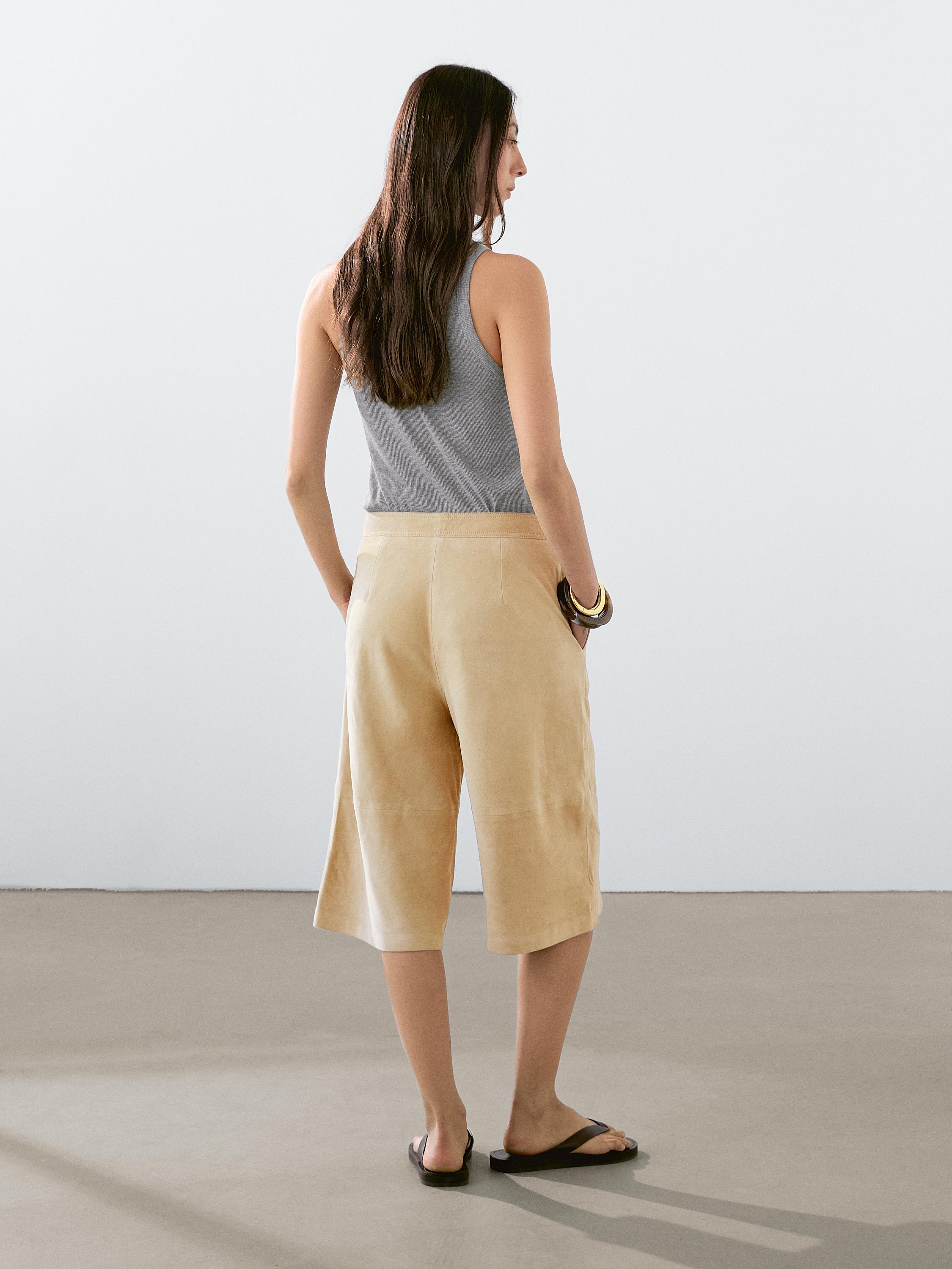 Long suede leather Bermuda shorts