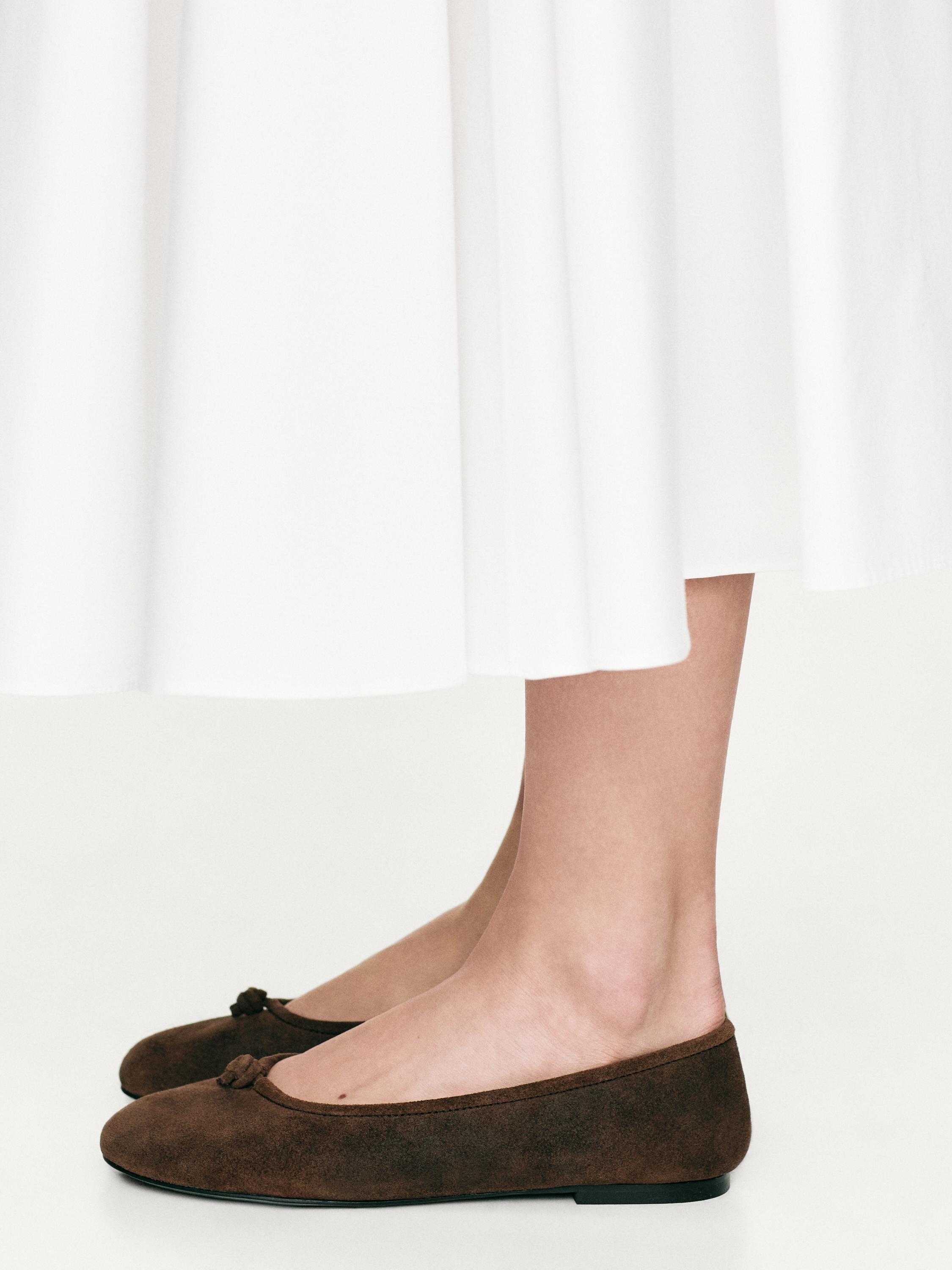 Leather ballet flats with knot — BROWN