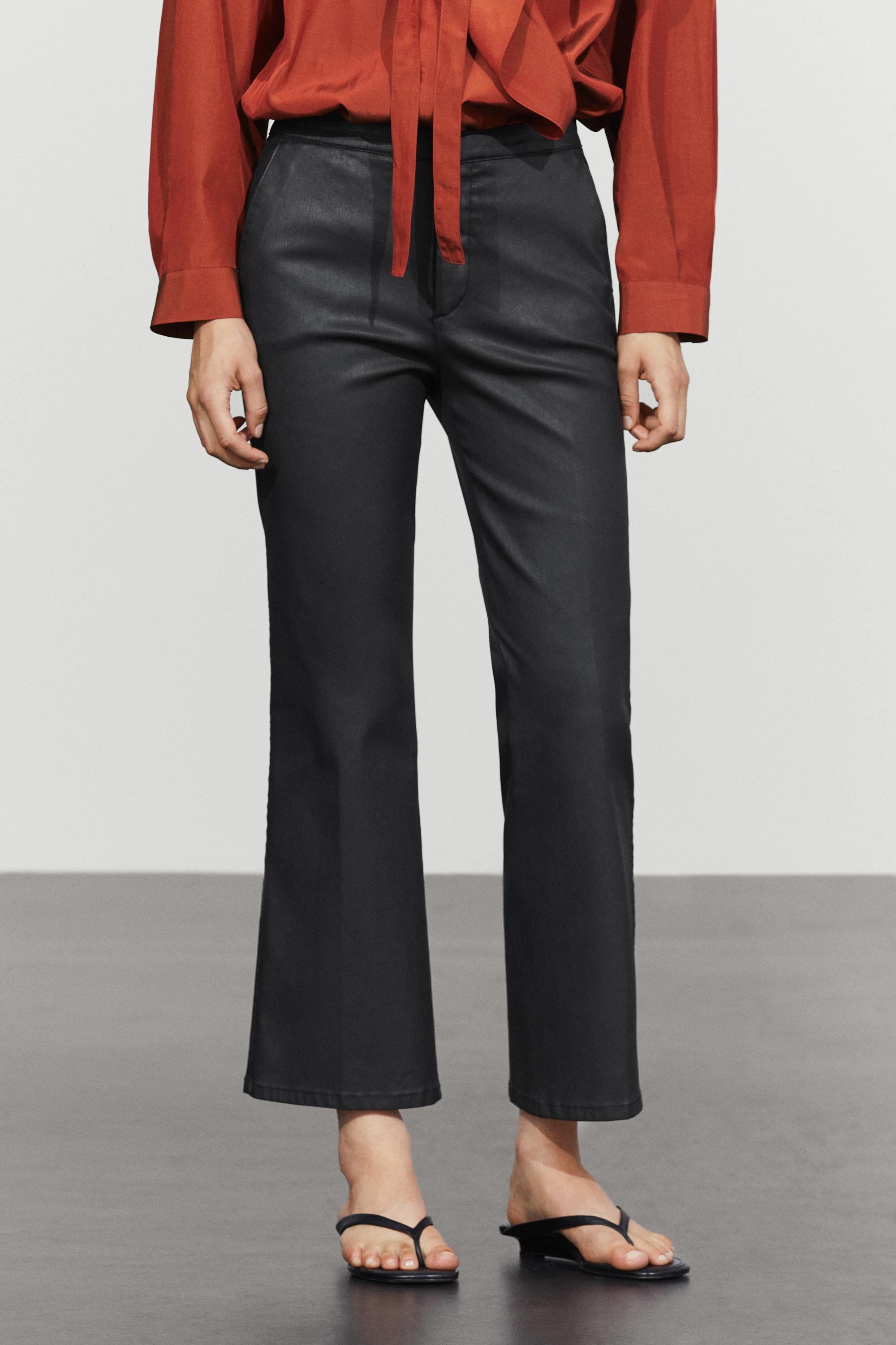Rubberised cropped flare pants — BLACK