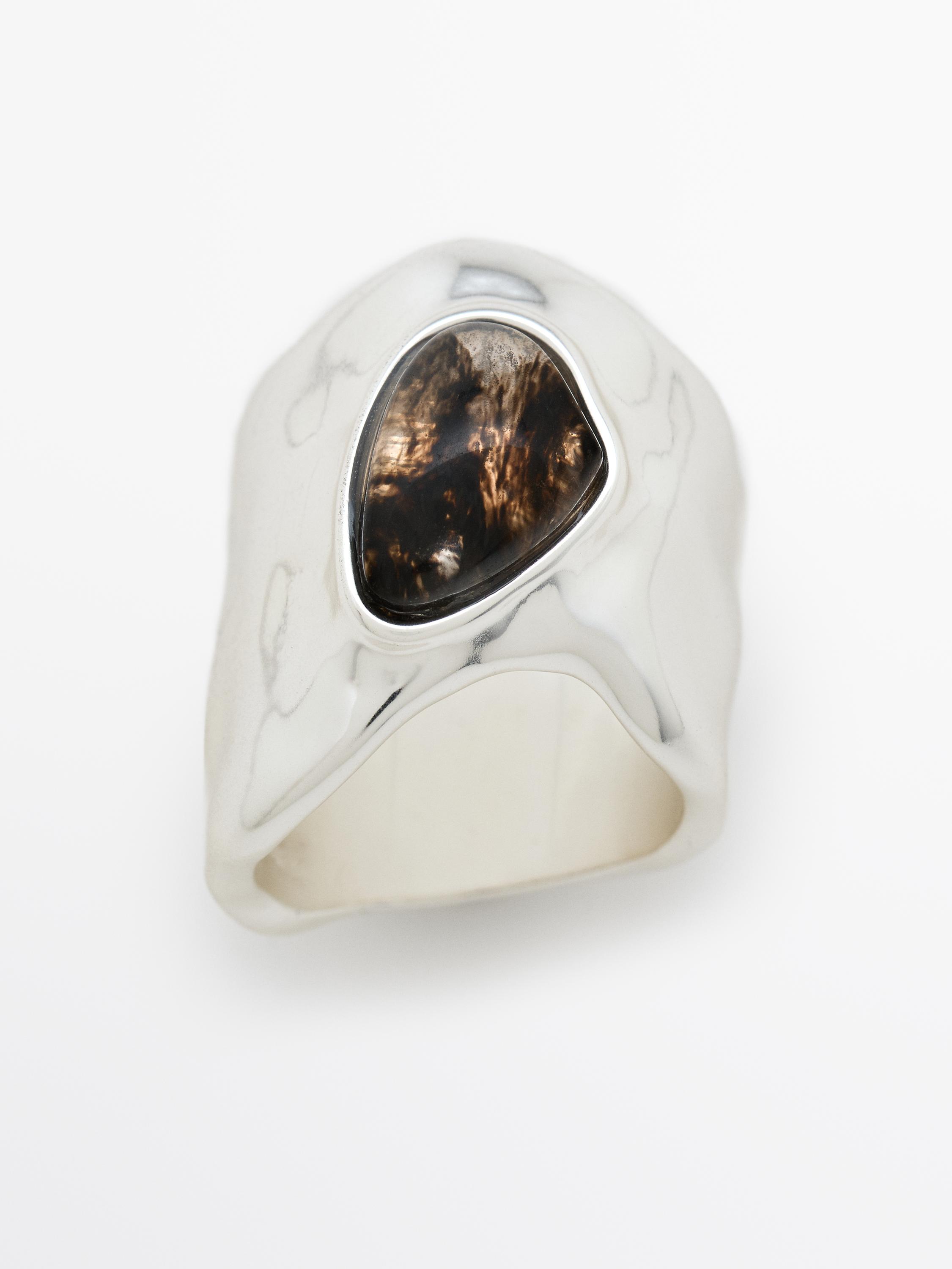 Seaside ring with natural stone