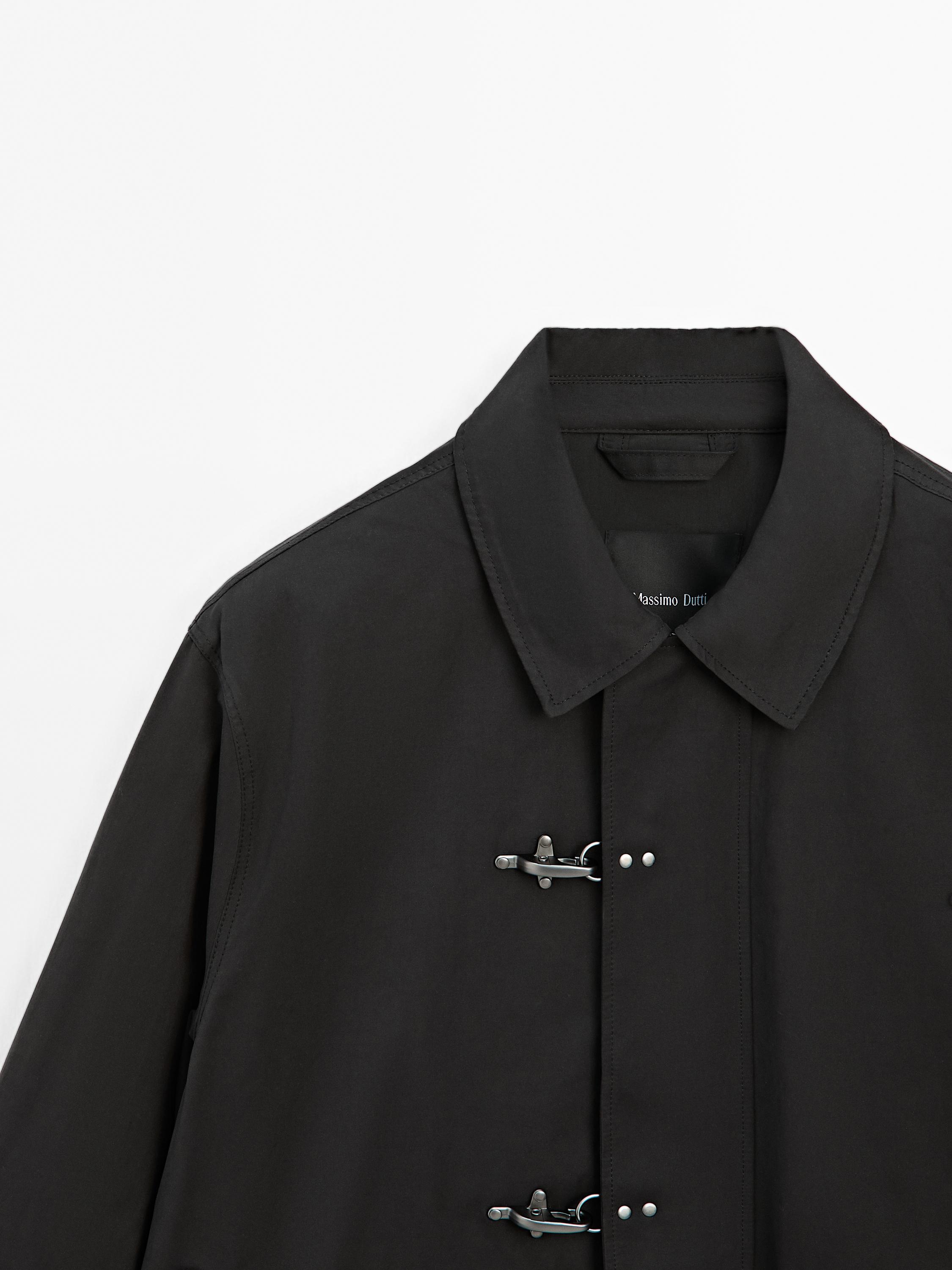 Water-repellent toggle jacket
