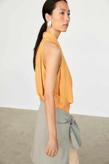 Flowing halter top with ruffle detail — YELLOW 8