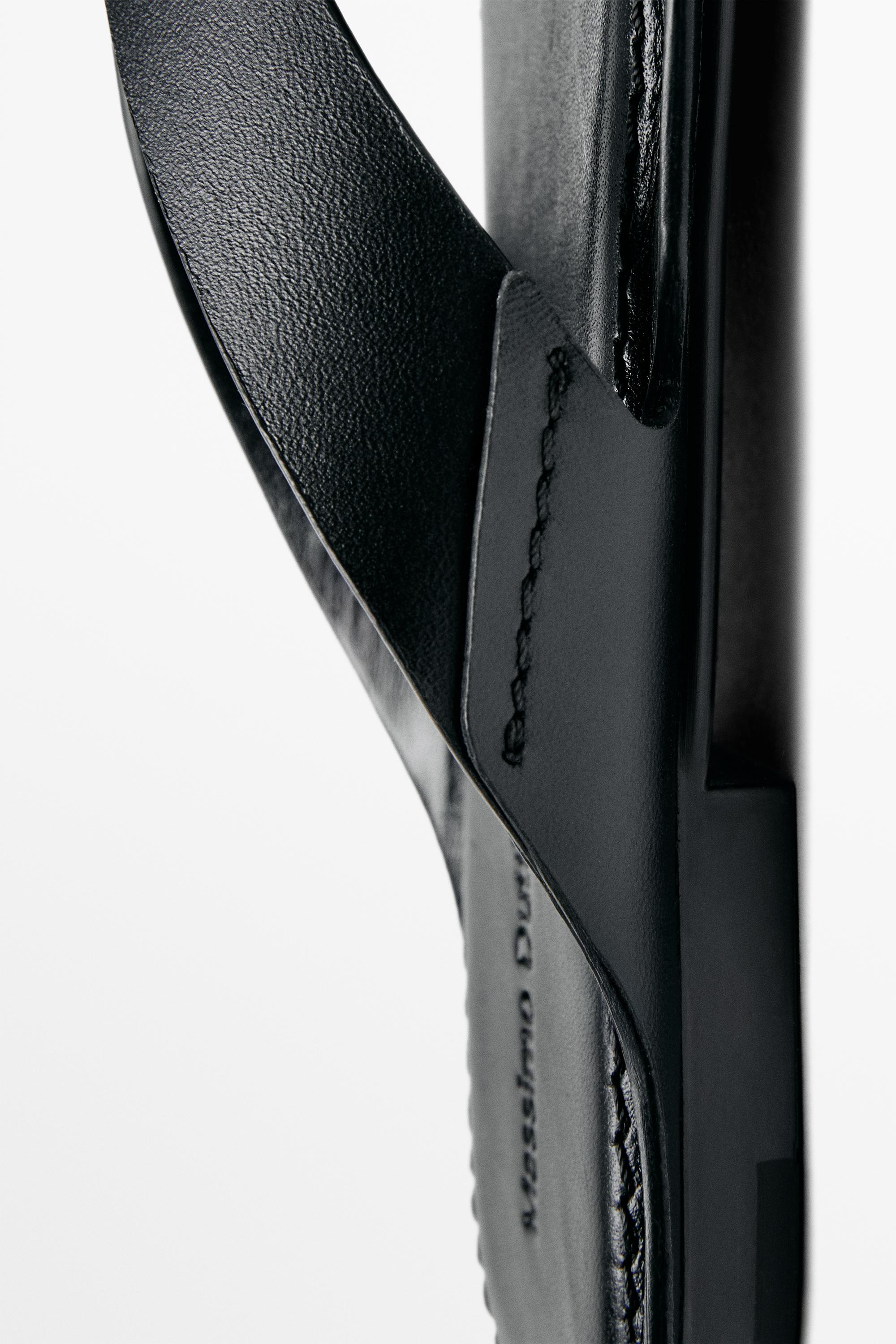 Flat leather sandals — BLACK