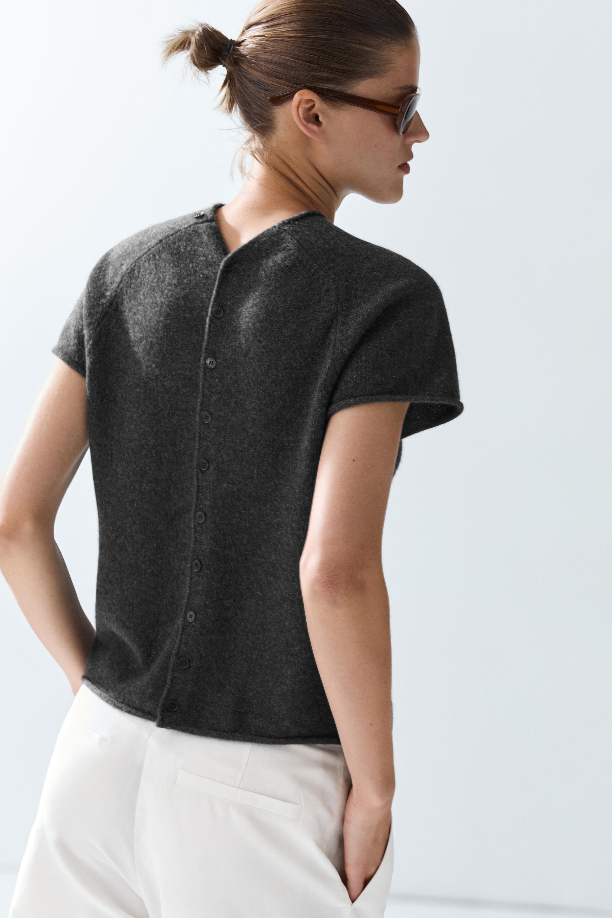 100% Cashmere button-front knit vest — ANTHRACITE GREY