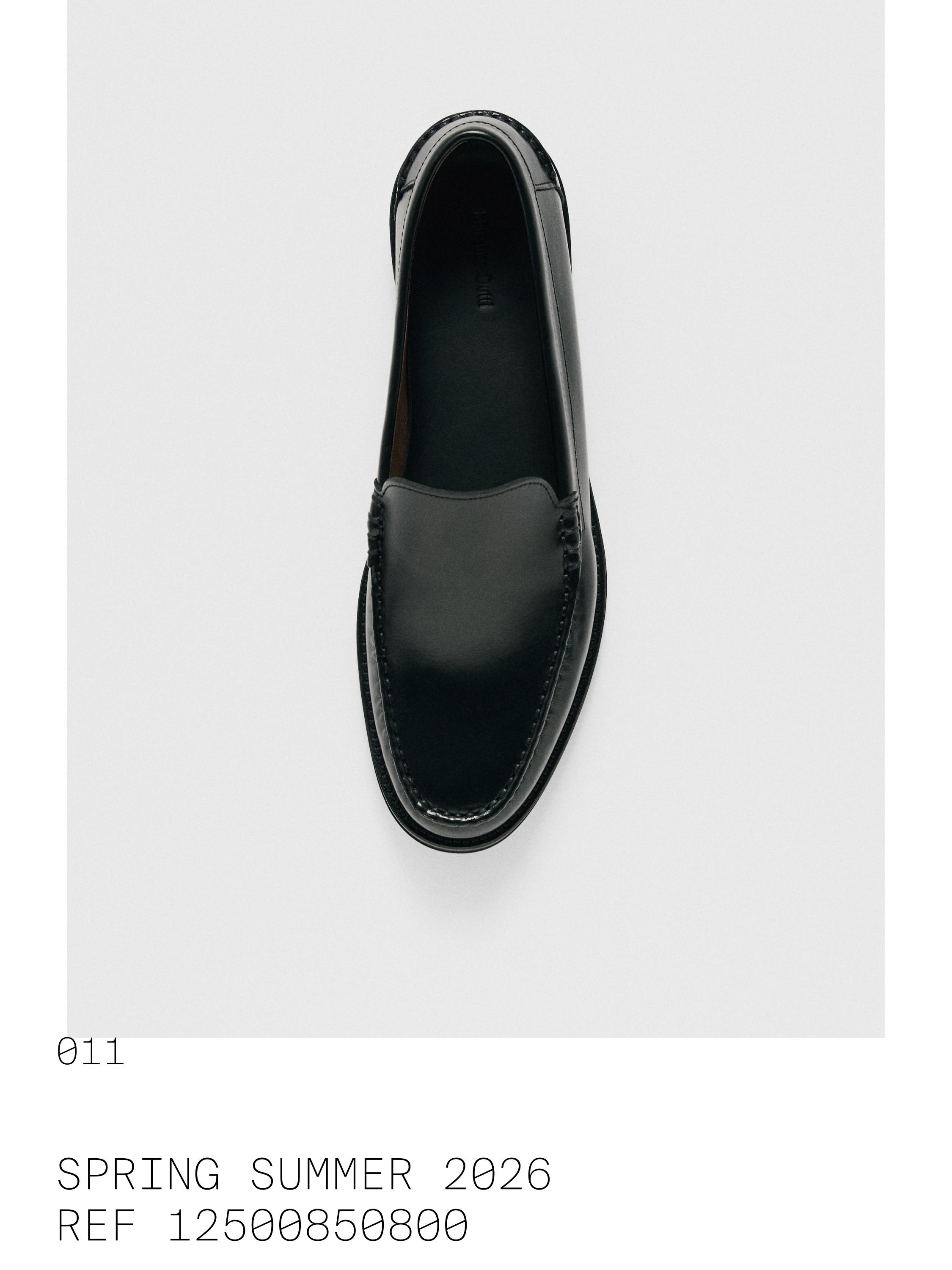 Leather loafers with glossy finish — BLACK