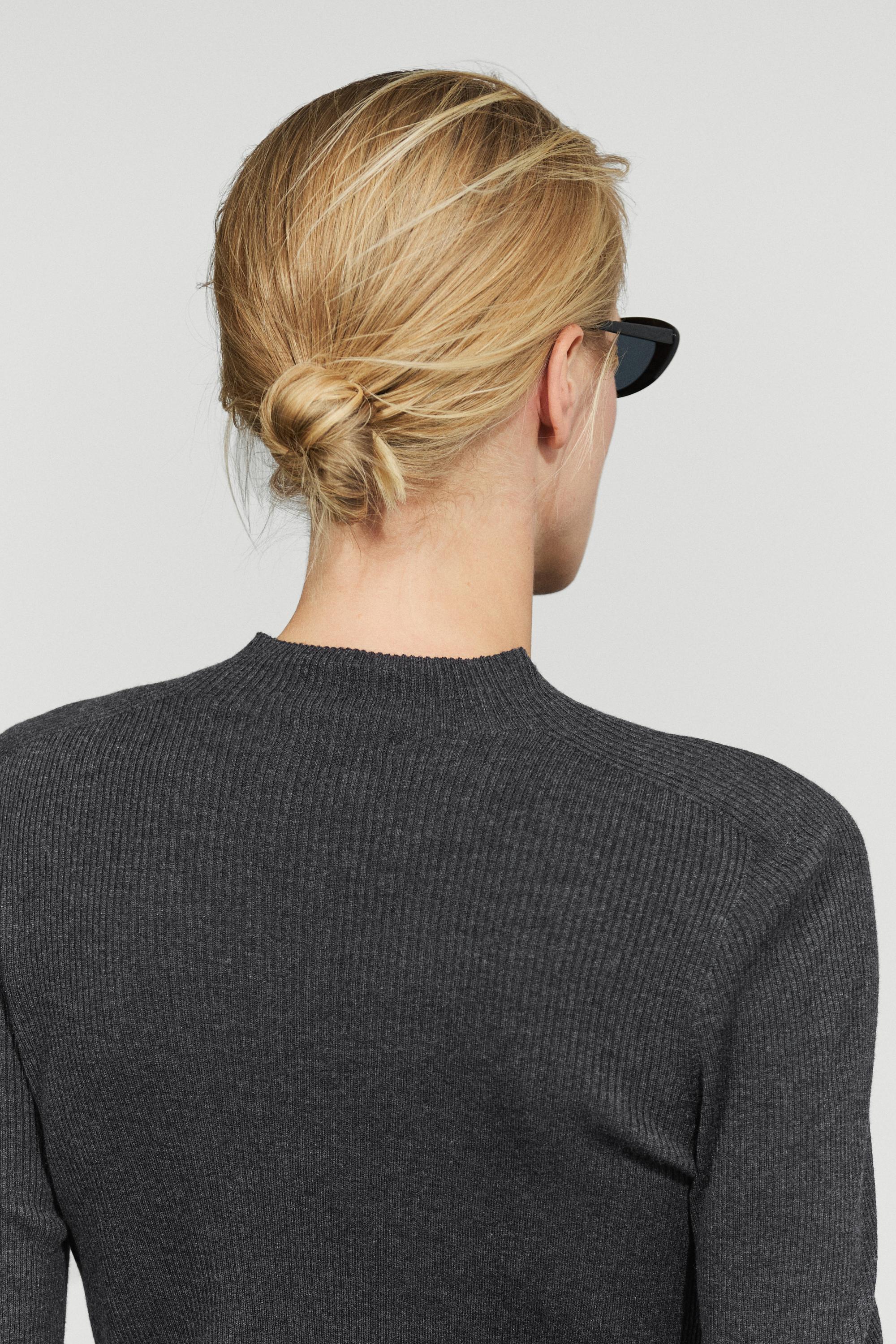 Ribbed knit mock turtleneck sweater — ANTHRACITE GREY