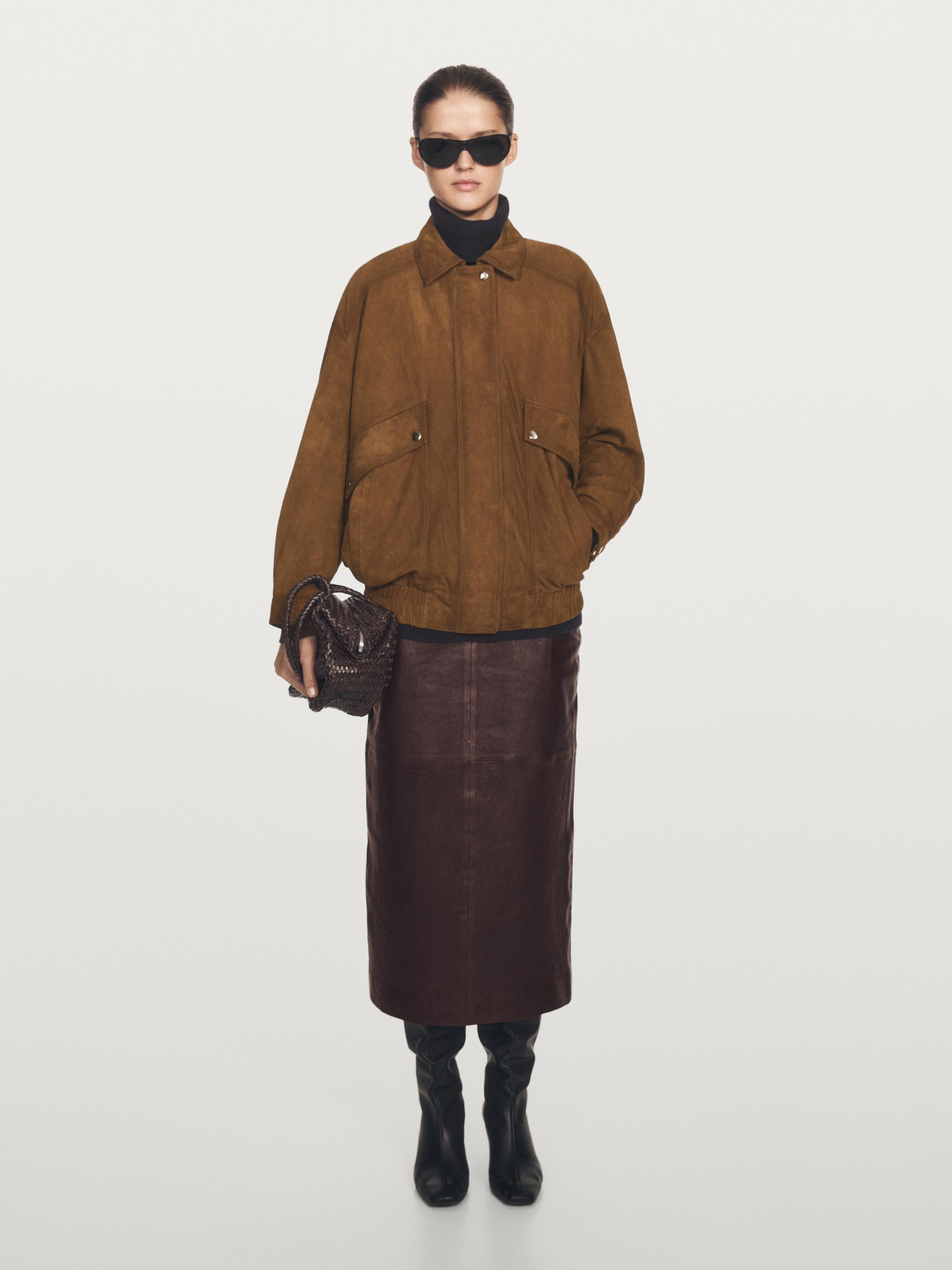 Замшевый бомбер с карманами