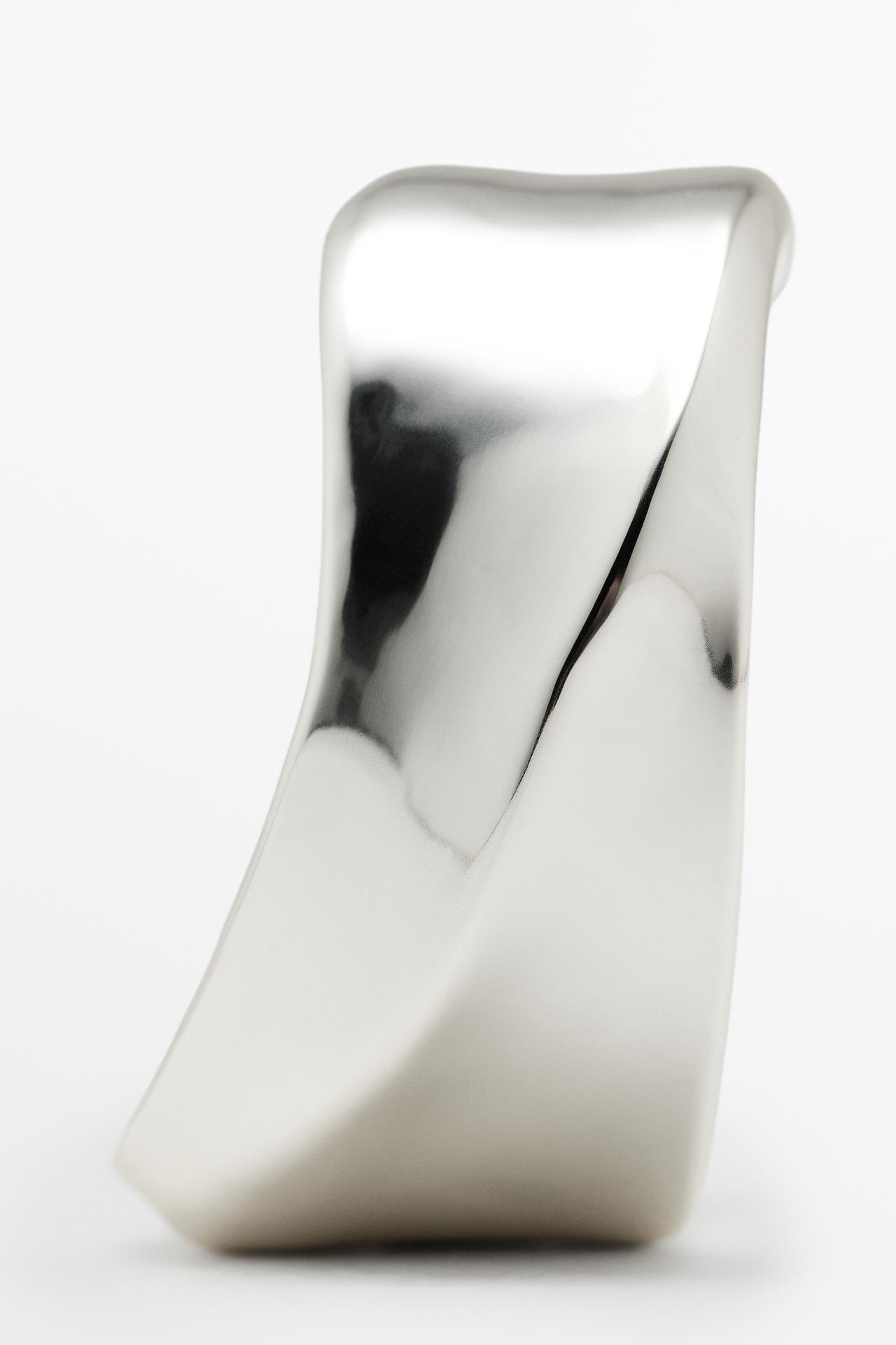 Wavy statement bracelet — SILVER