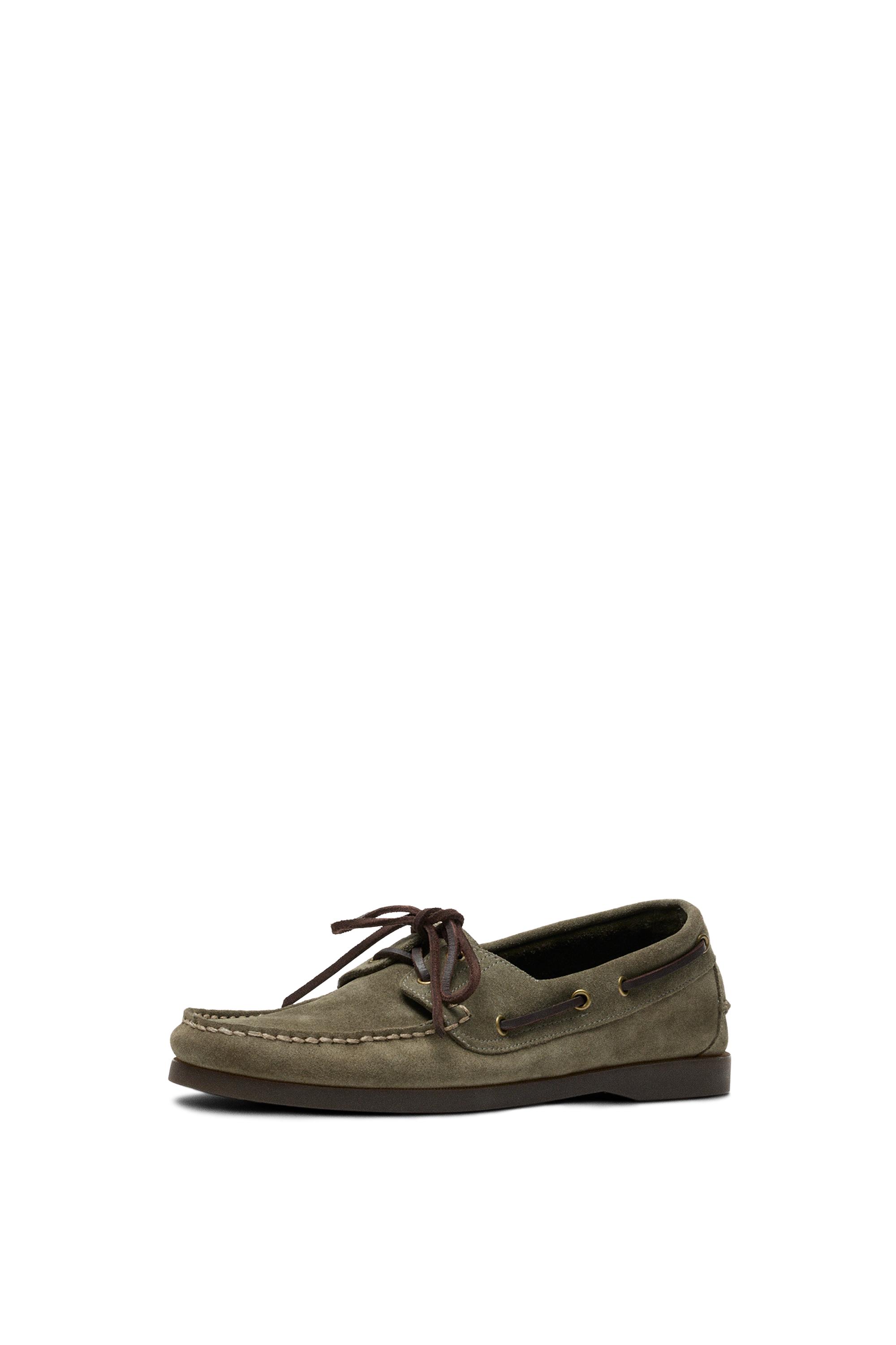 Leather boat shoe — BOTTLE