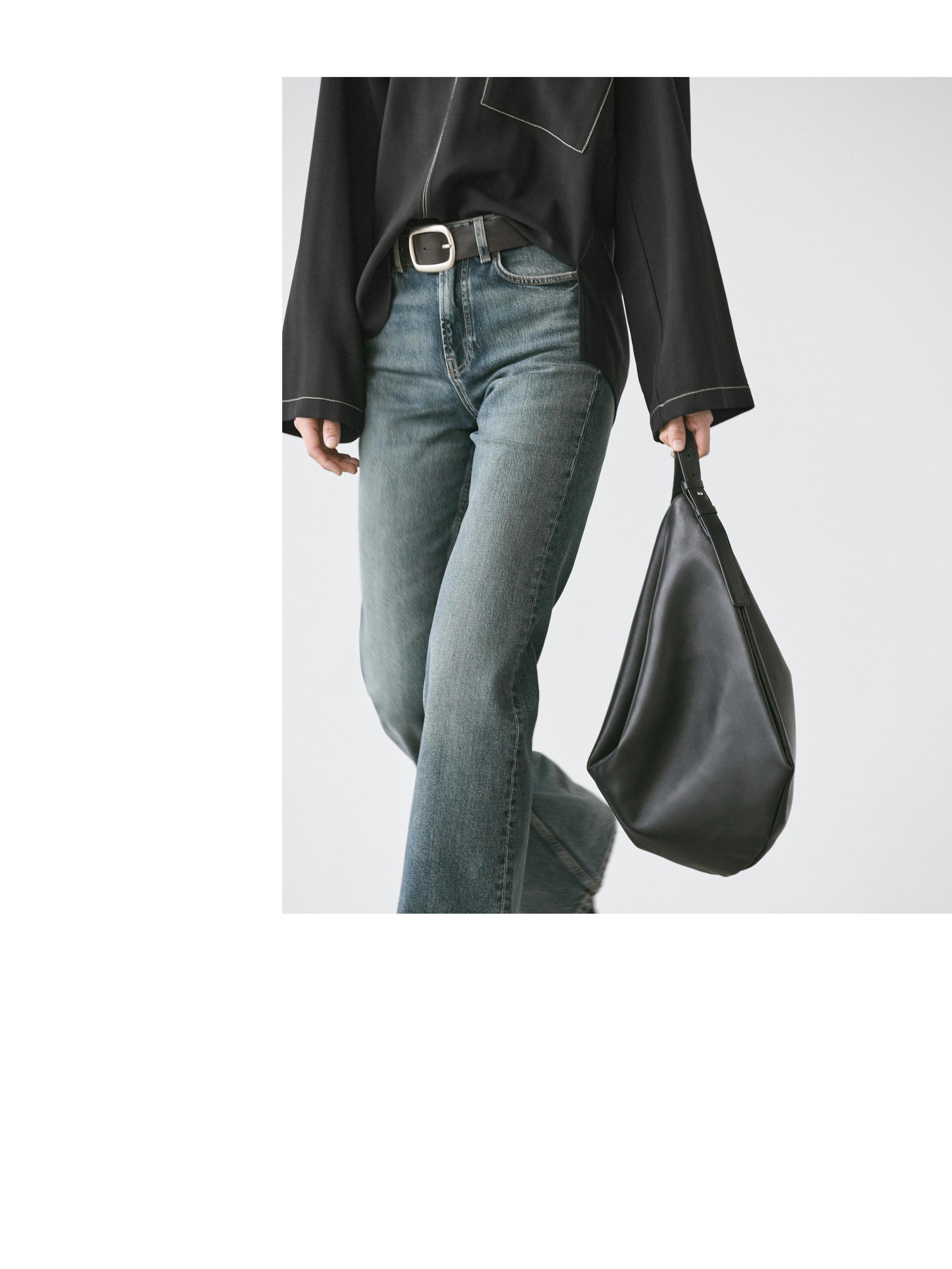 Mid-rise straight-leg flare fit jeans