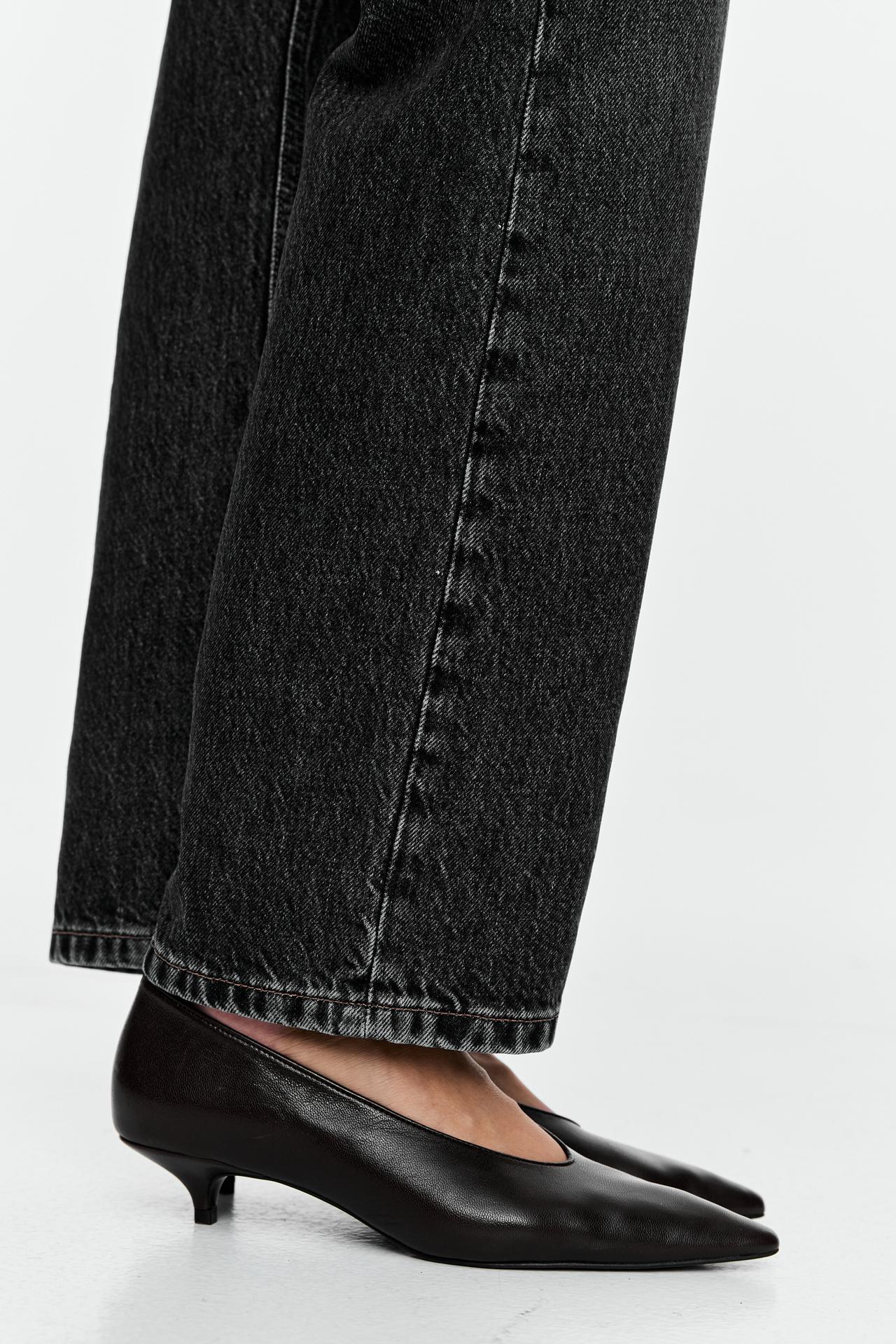Pointed-toe heel shoe — BURGUNDY