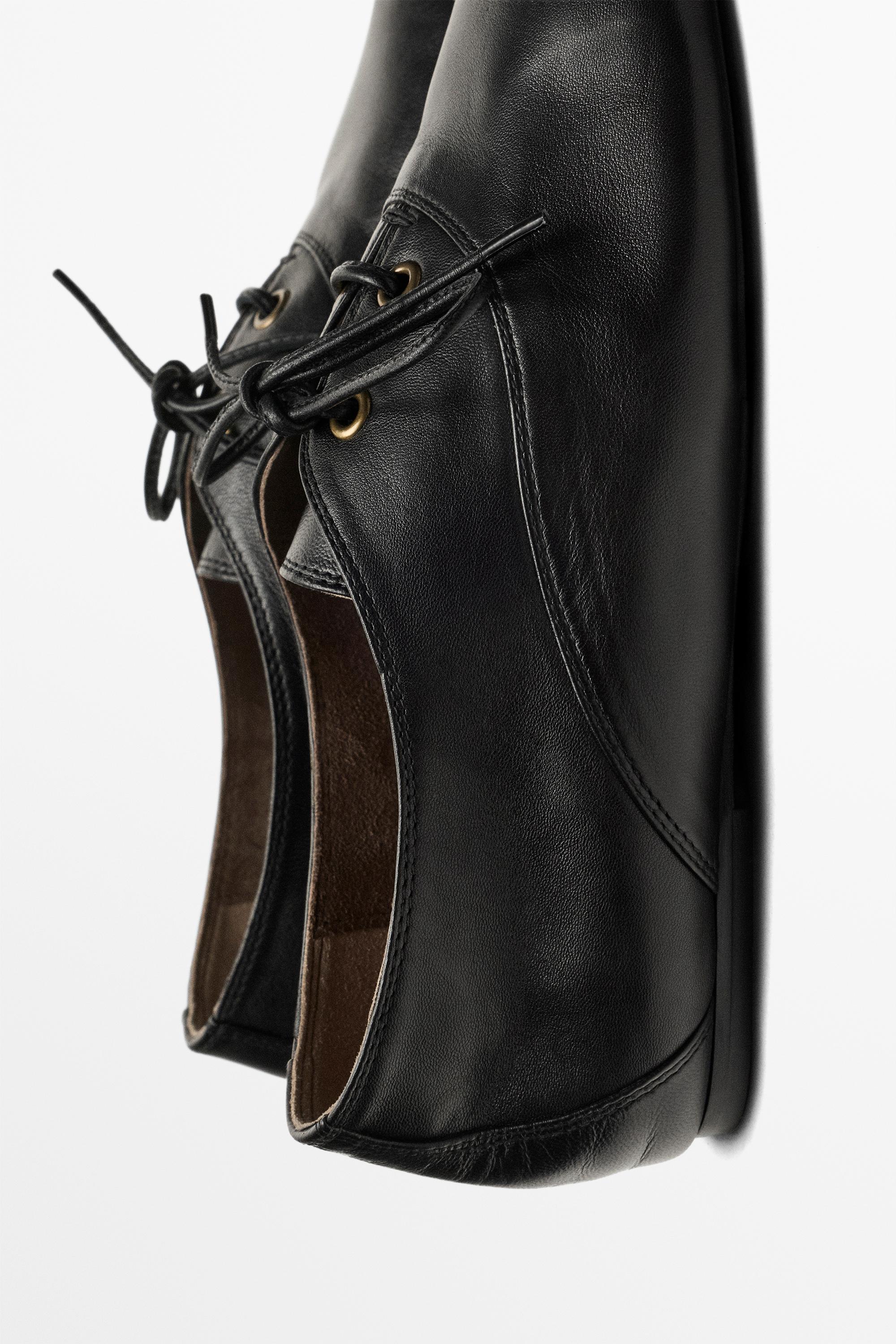 Soft leather lace-up shoe — BLACK