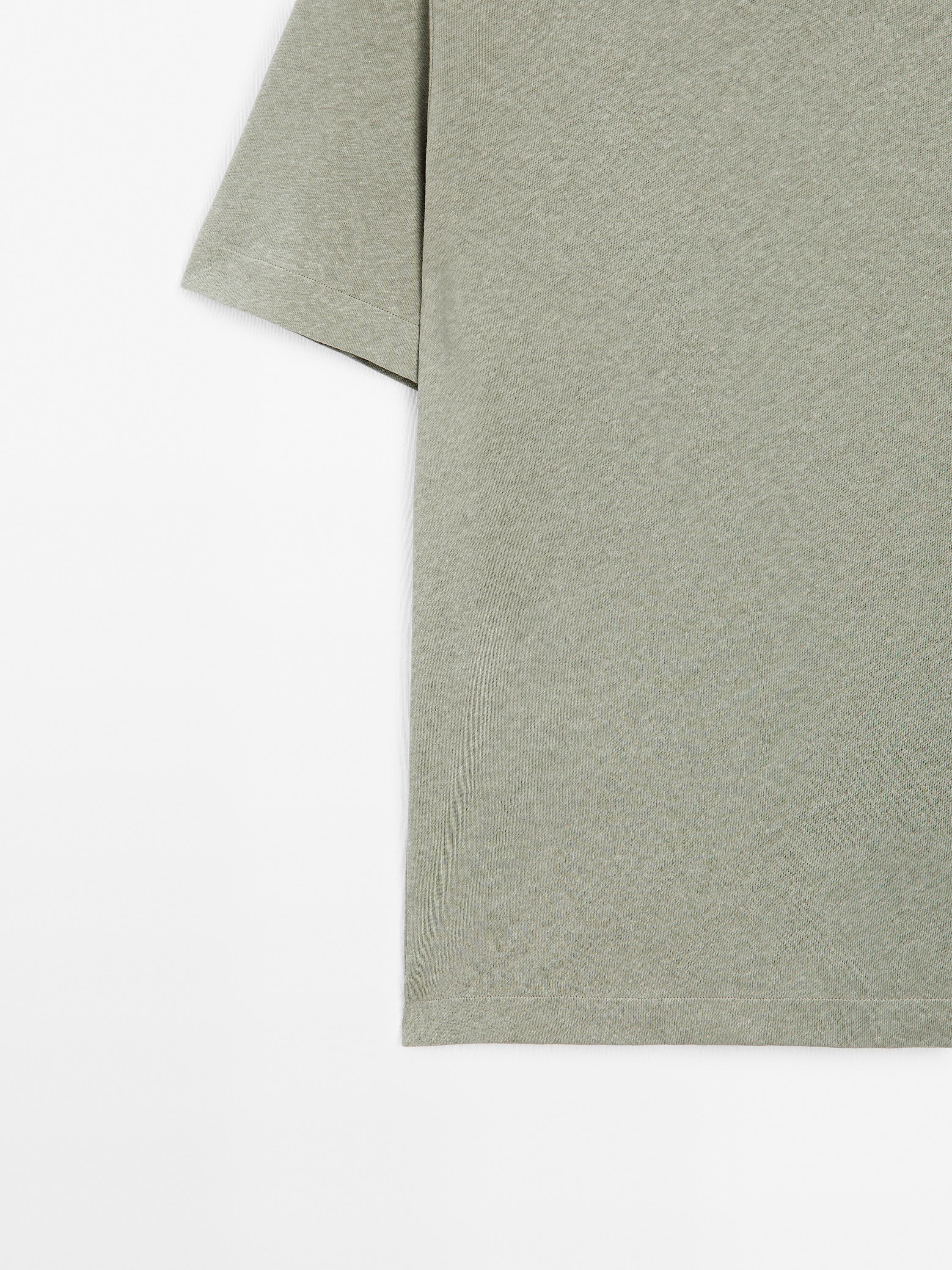 Short-sleeved T-shirt with linen