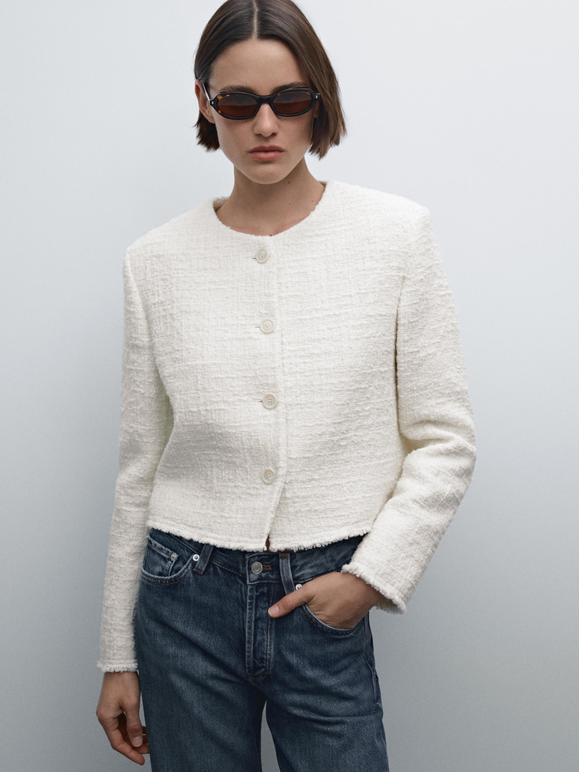 Cropped jacket with matching buttons