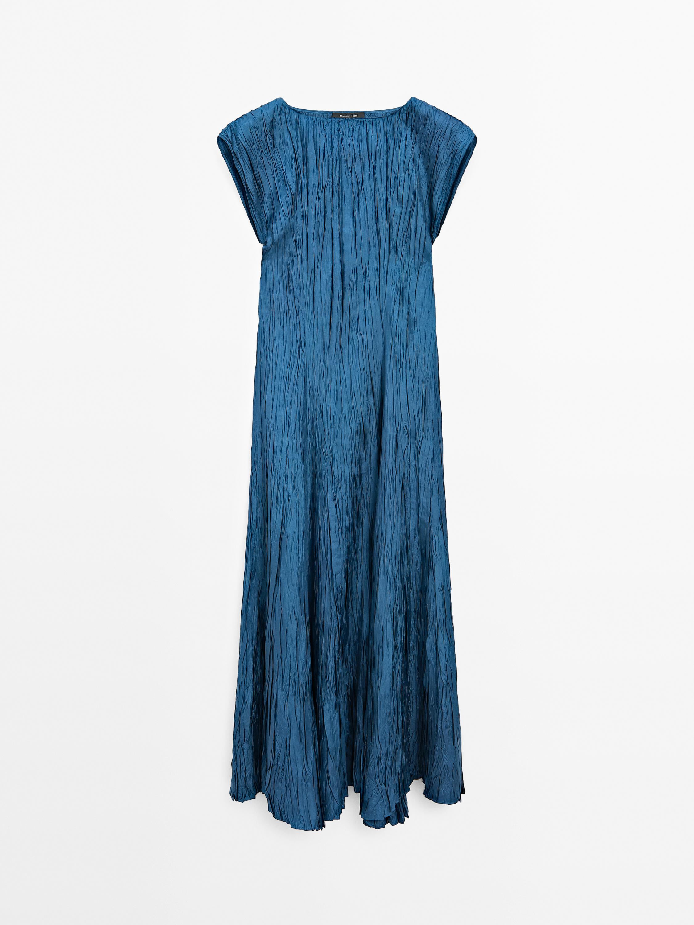 Vestido midi manga ranglán plisado