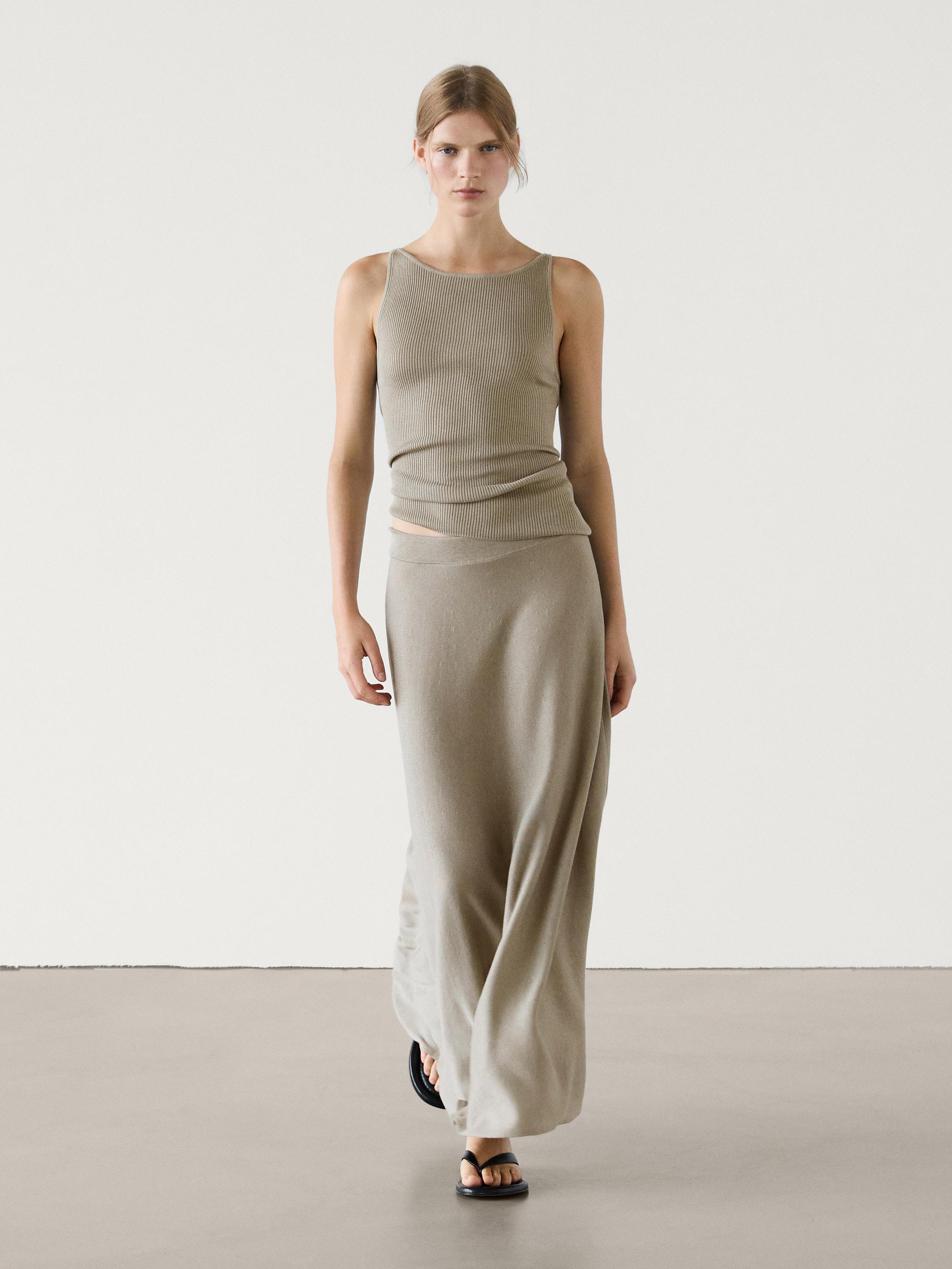 Long flared knit skirt · Greyish Green · Smart / Skirts | Massimo Dutti