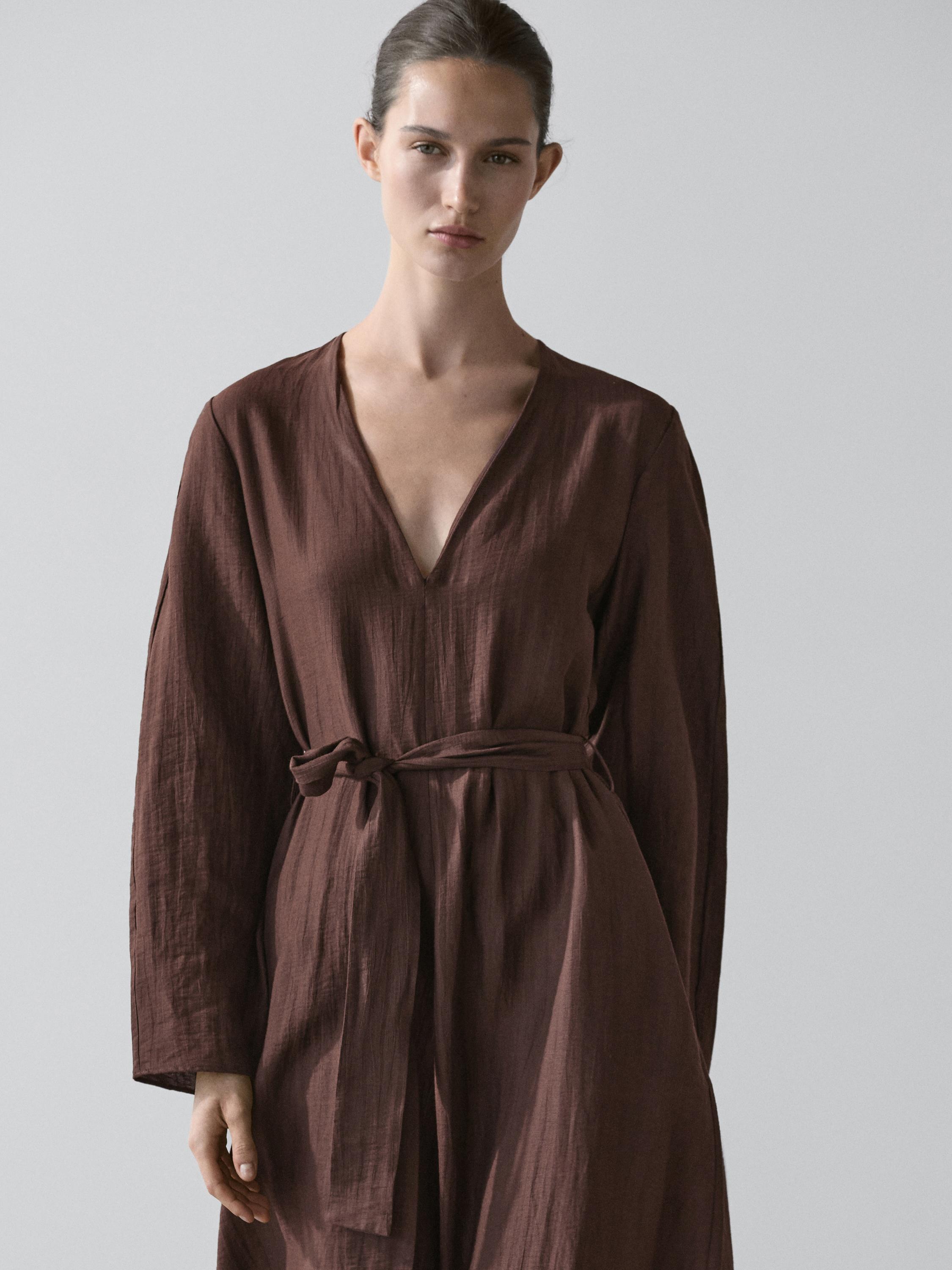 Flowing linen blend midi dress with belt — BROWN