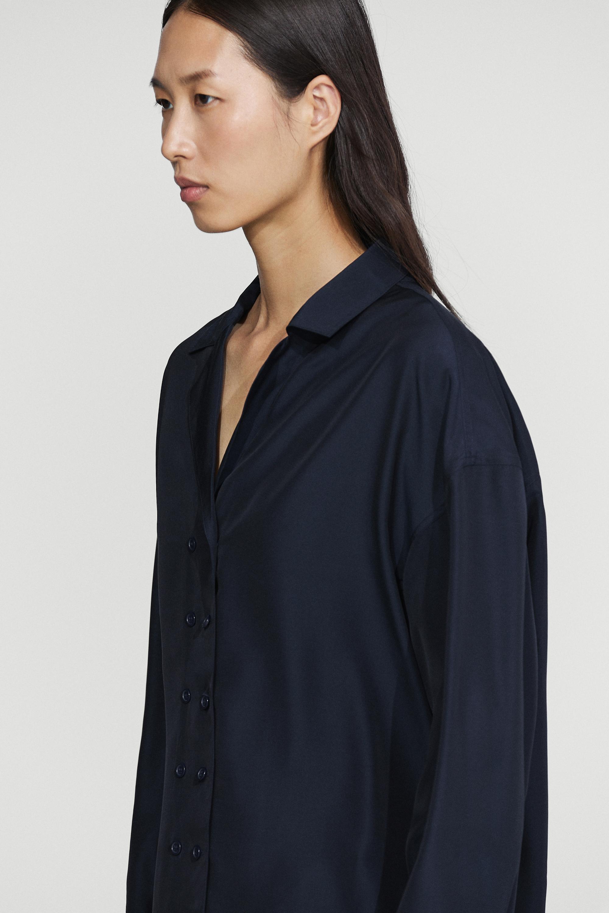Massimo Dutti Kruvaze düğme detaylı dökümlü gömlek
