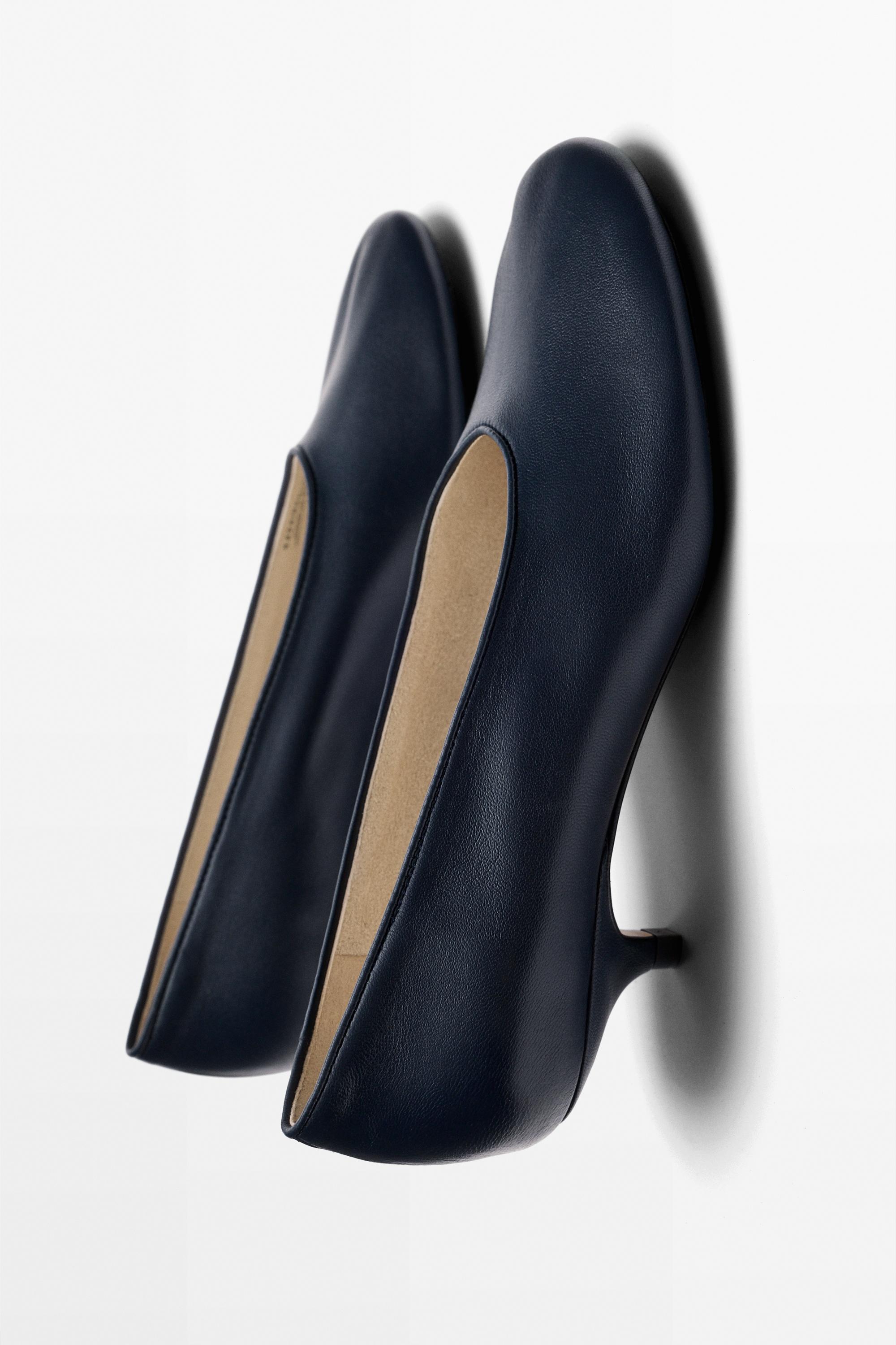 Soft leather heel shoes — BLUE