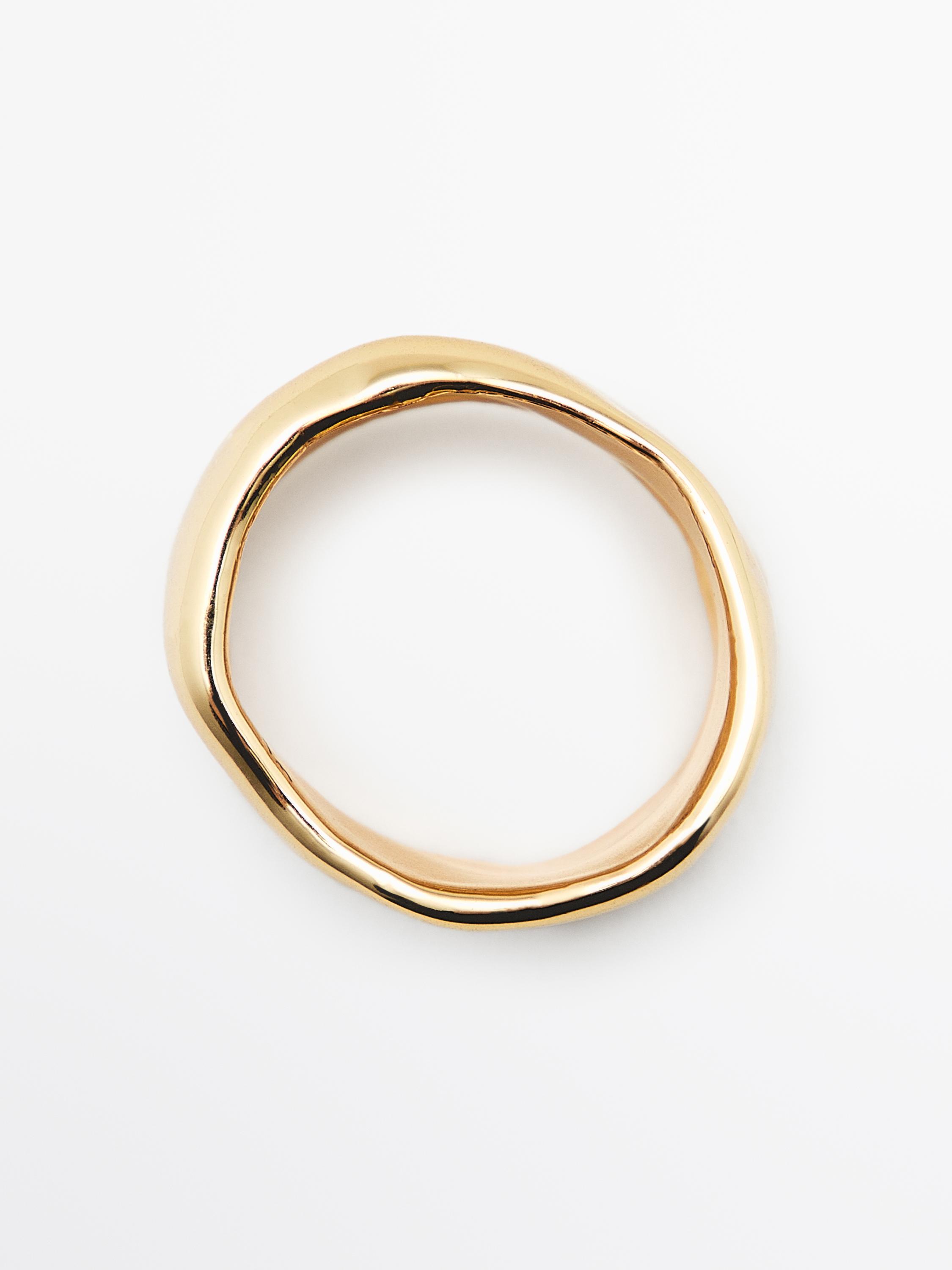 Wide ring