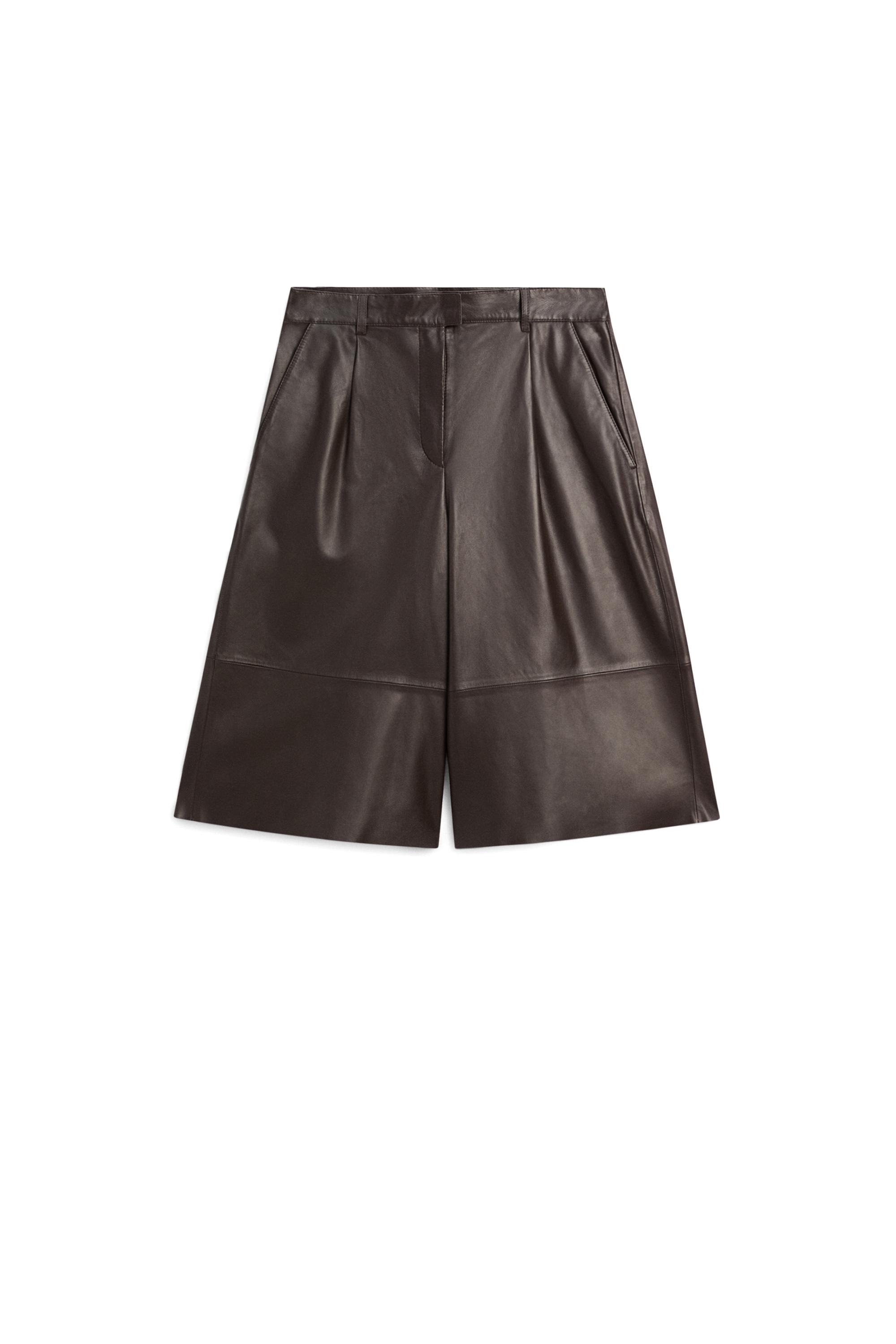 Long nappa leather Bermuda shorts — BROWN