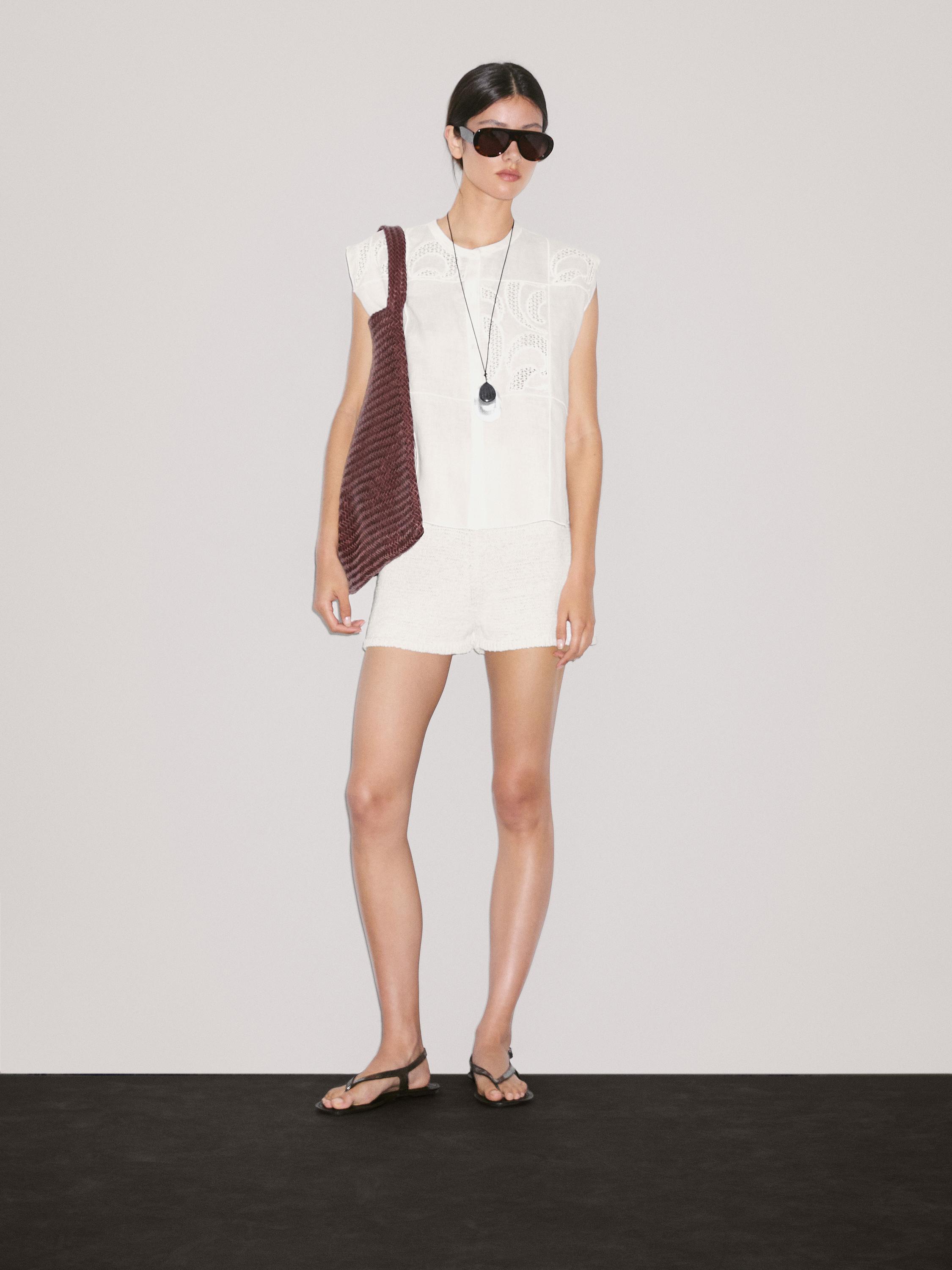 Blusa detalle crochet mezcla lino