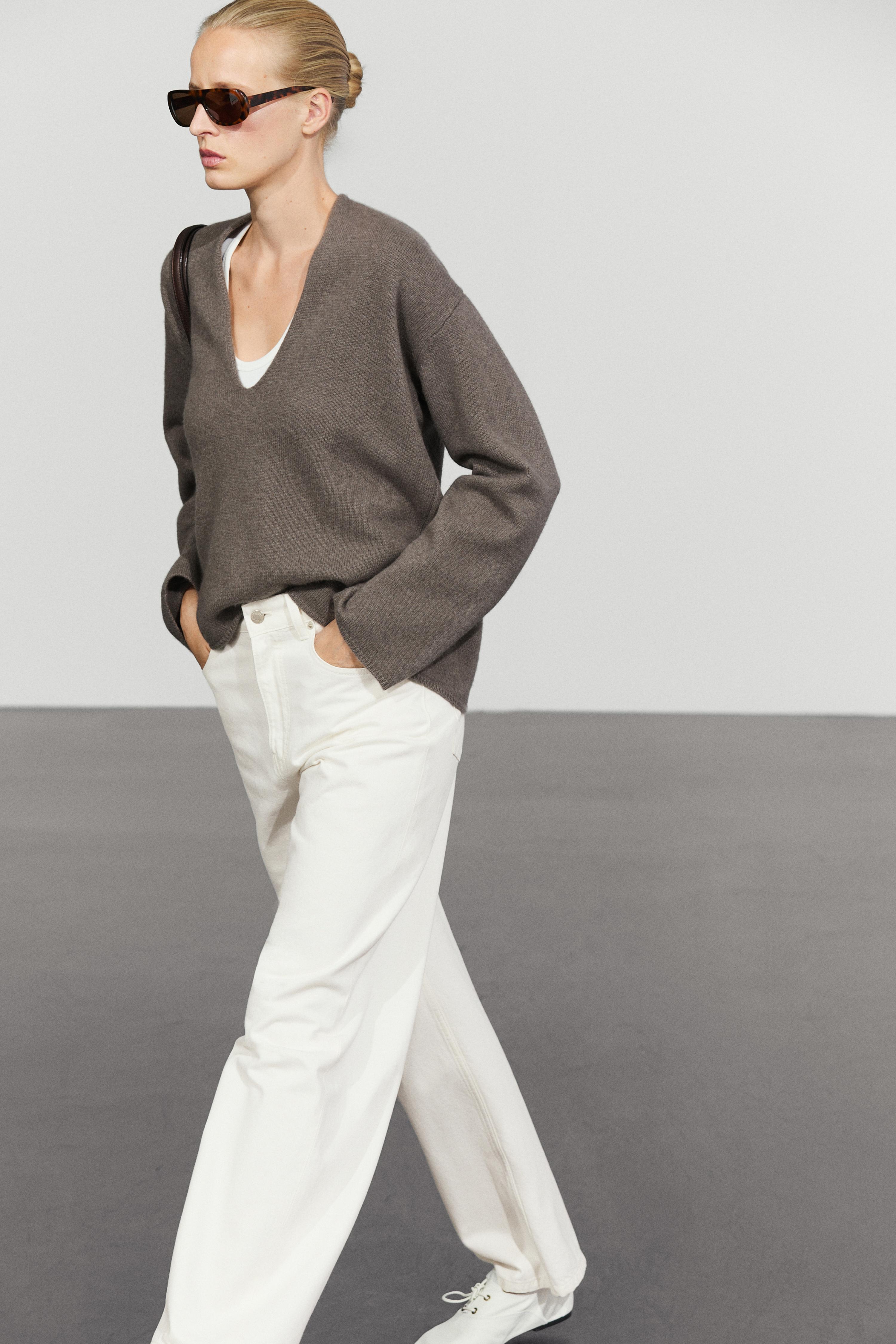 Long-line knit sweater with neckline detail - thumbnail 5