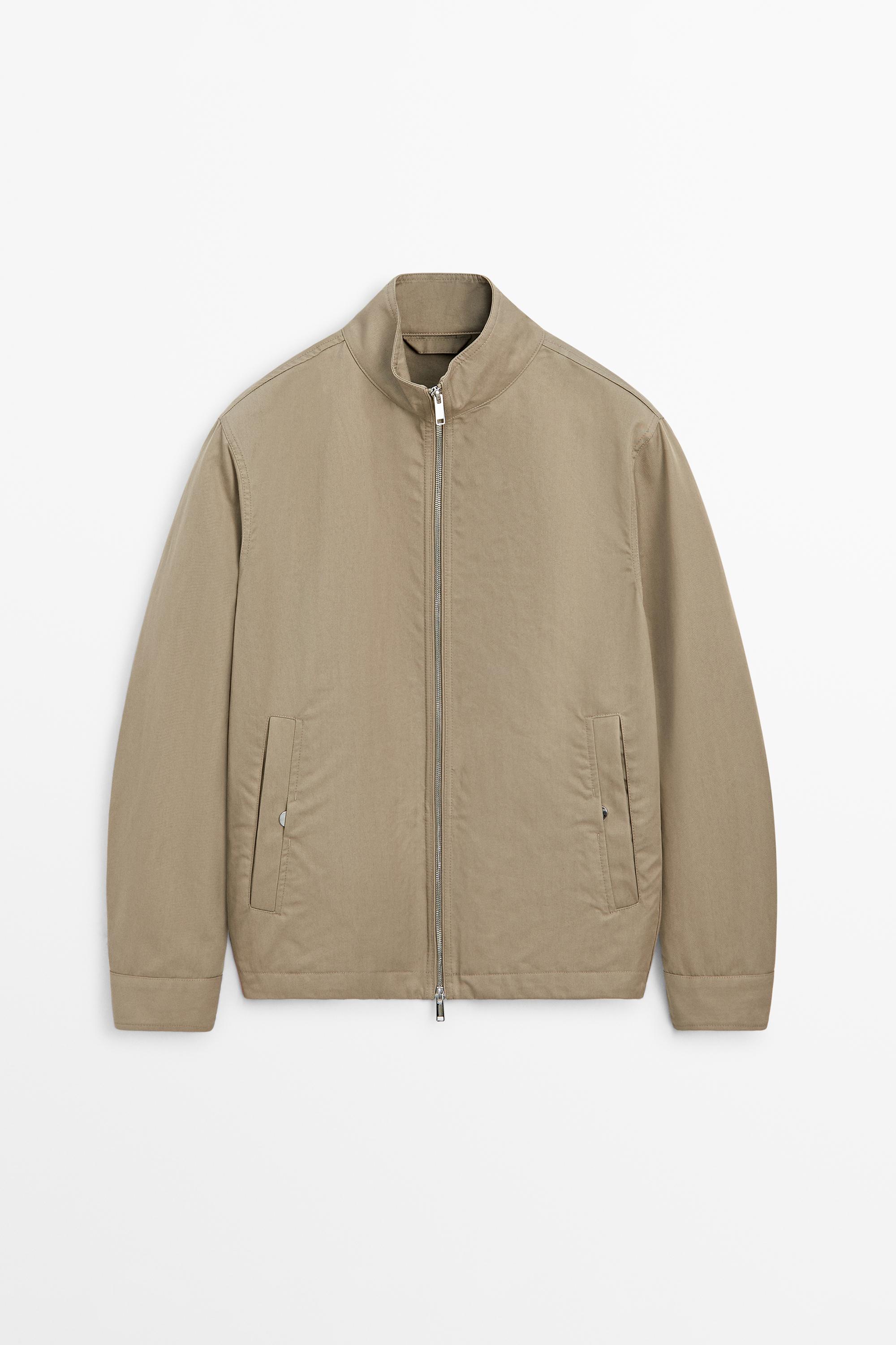 Short jacket with pocket details