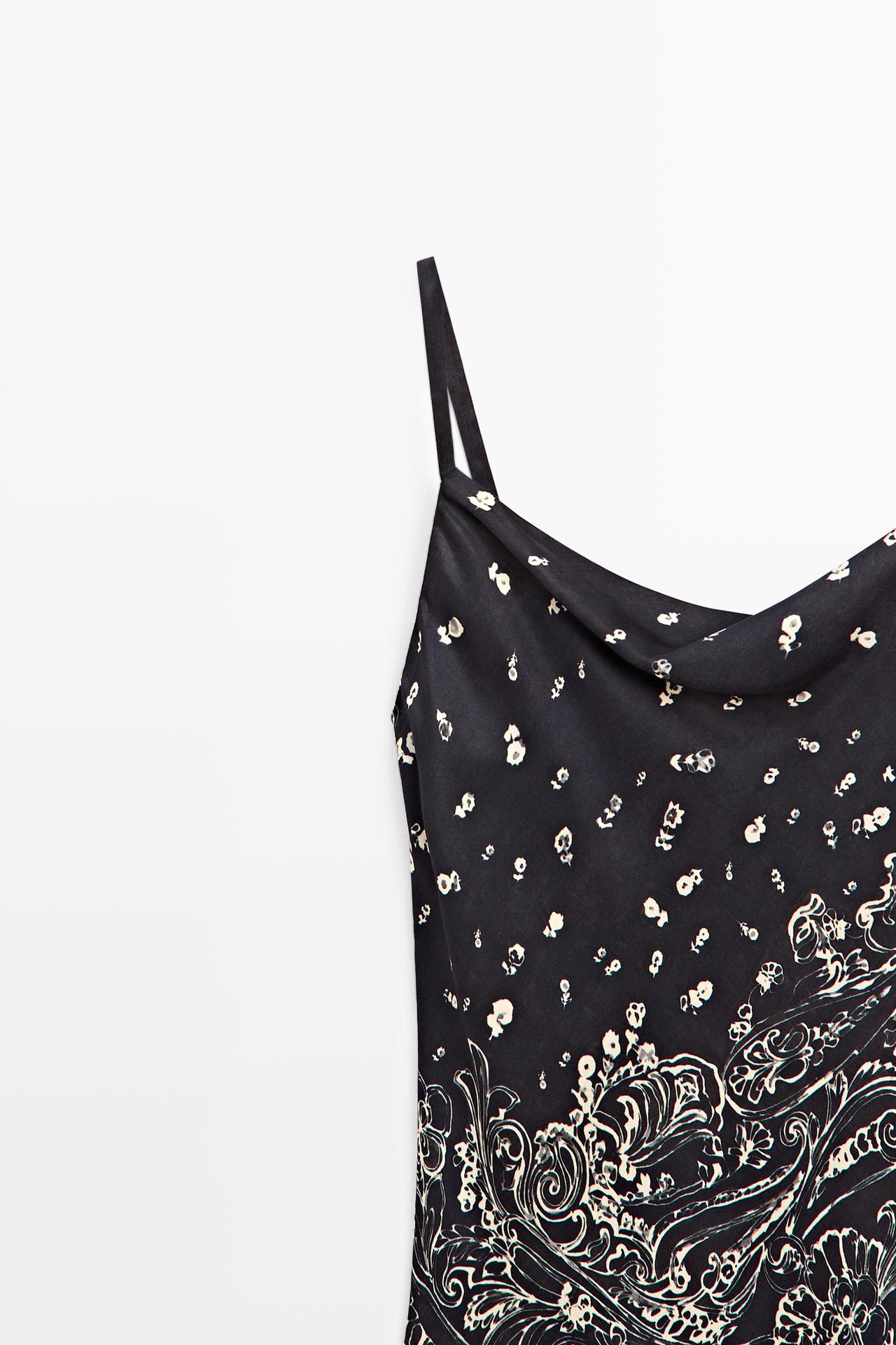 Flowing paisley top — Blue
