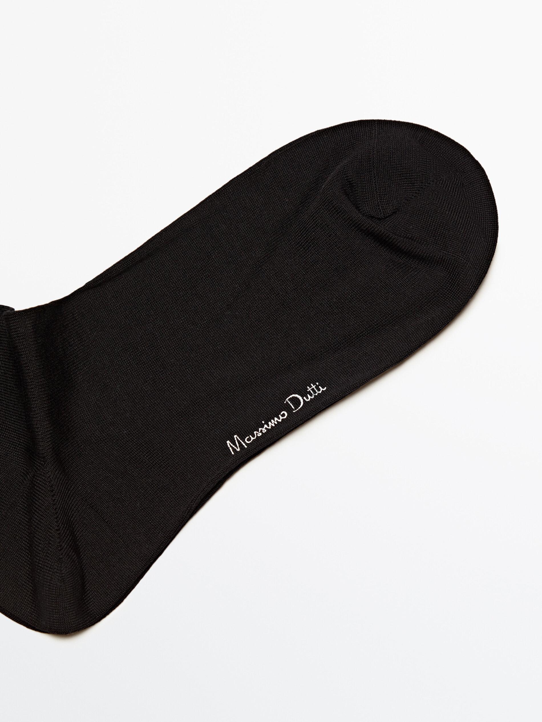 Plain smart socks