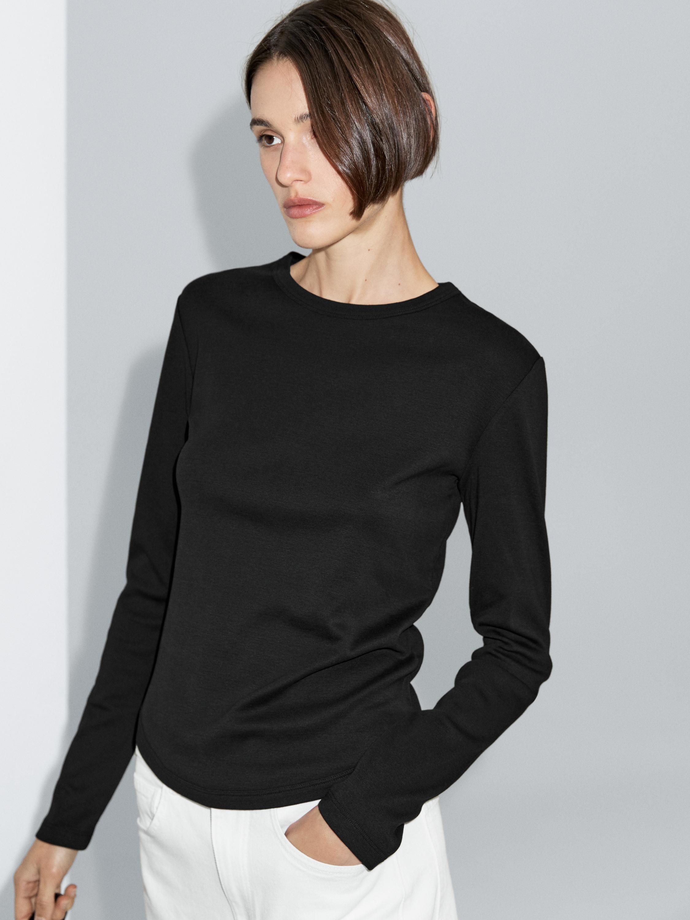 Long sleeve T-shirt with rounded hem