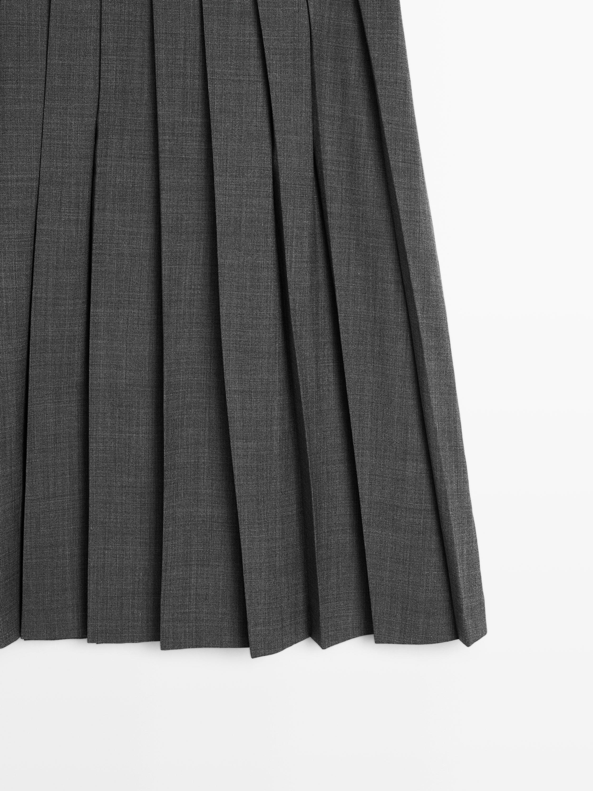 Midi skirt with box pleats