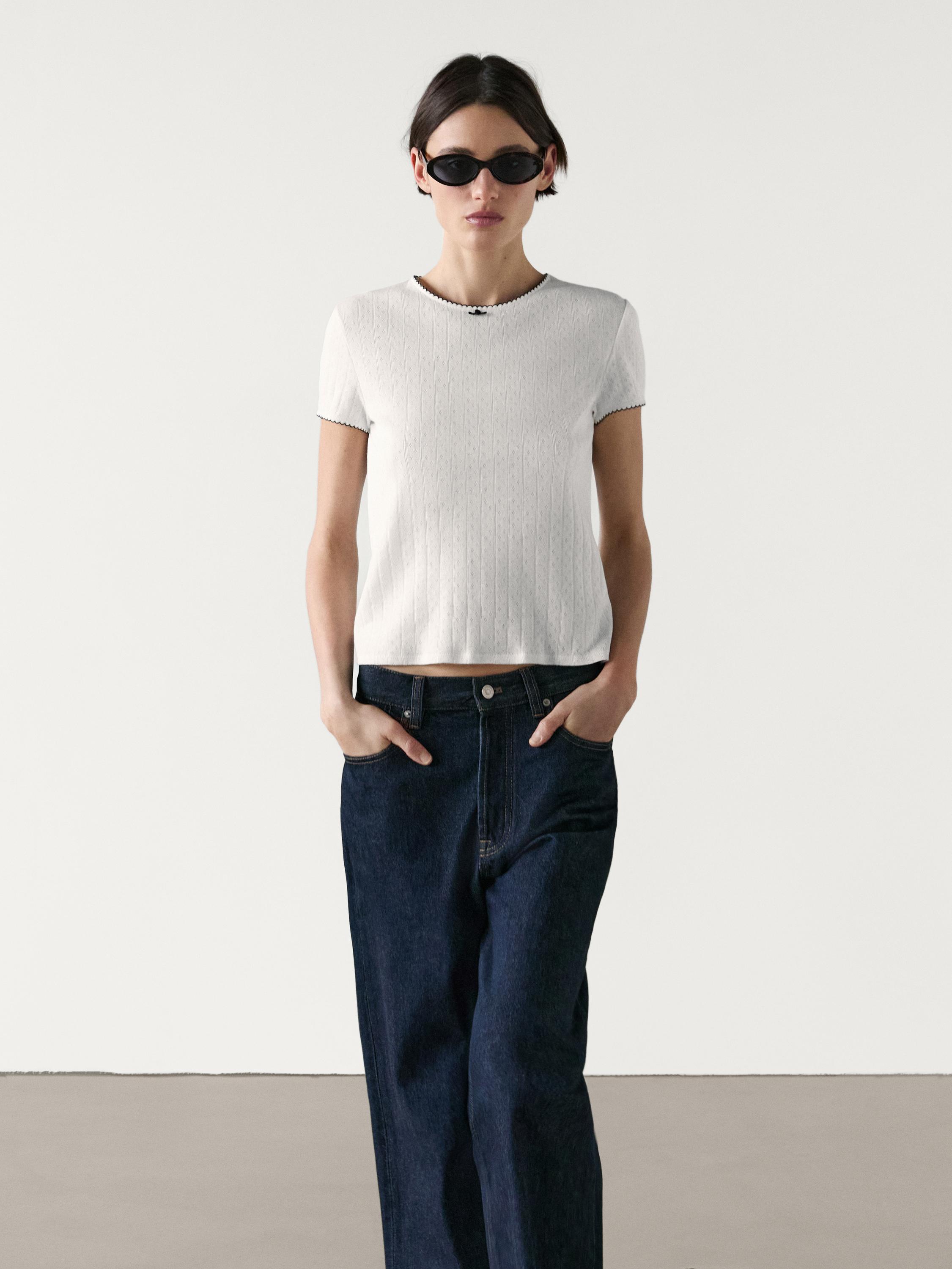 Short sleeve contrast T-shirt with bow detail