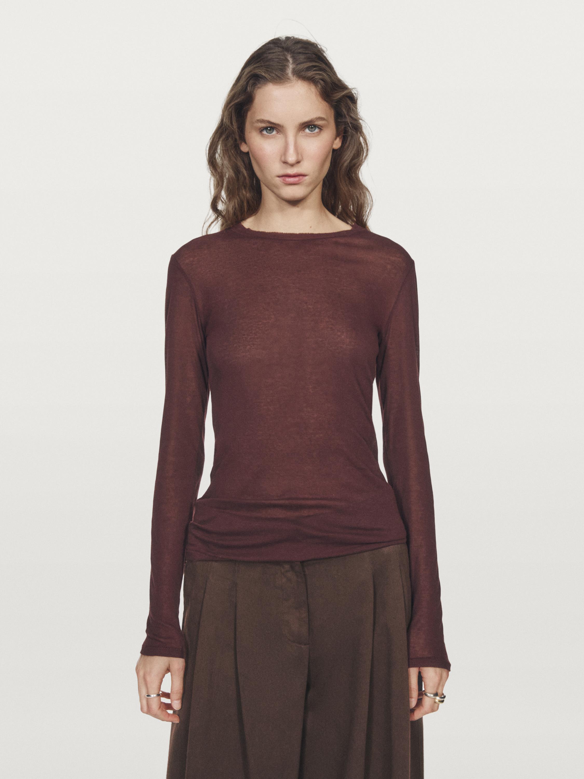 100% cotton semi-sheer T-shirt with collar detail