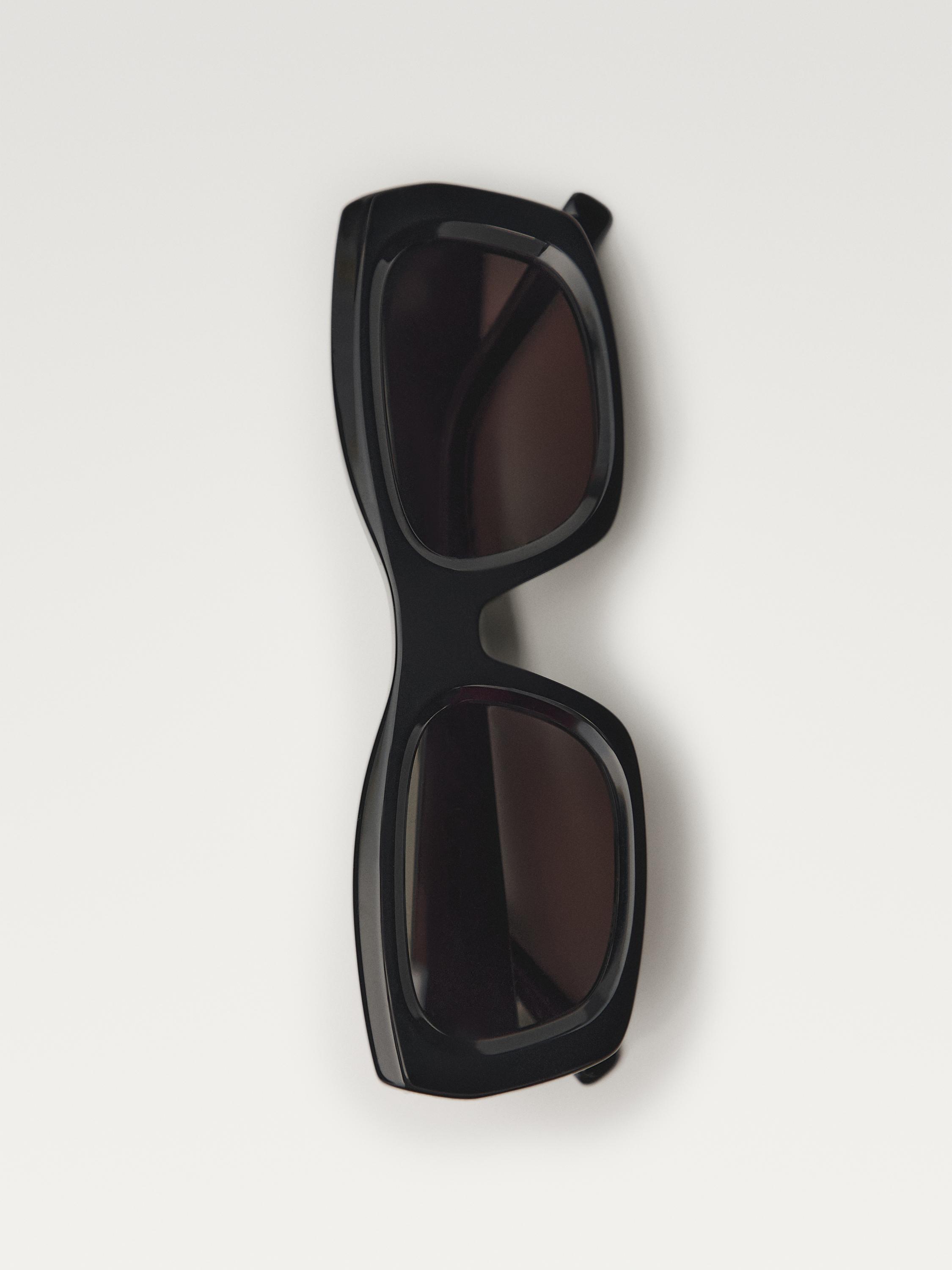 Rectangular sunglasses