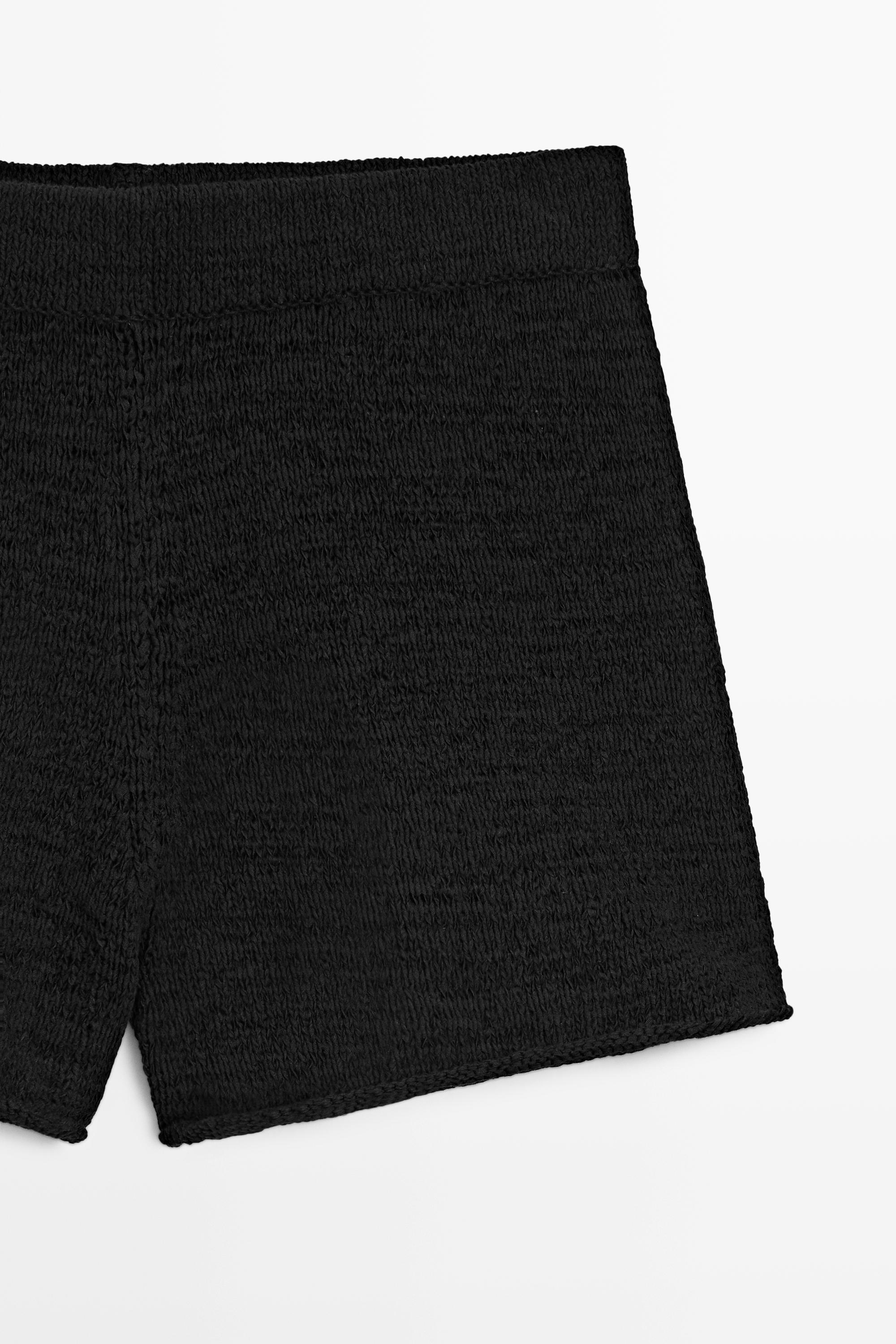 Textured knit shorts — BLACK