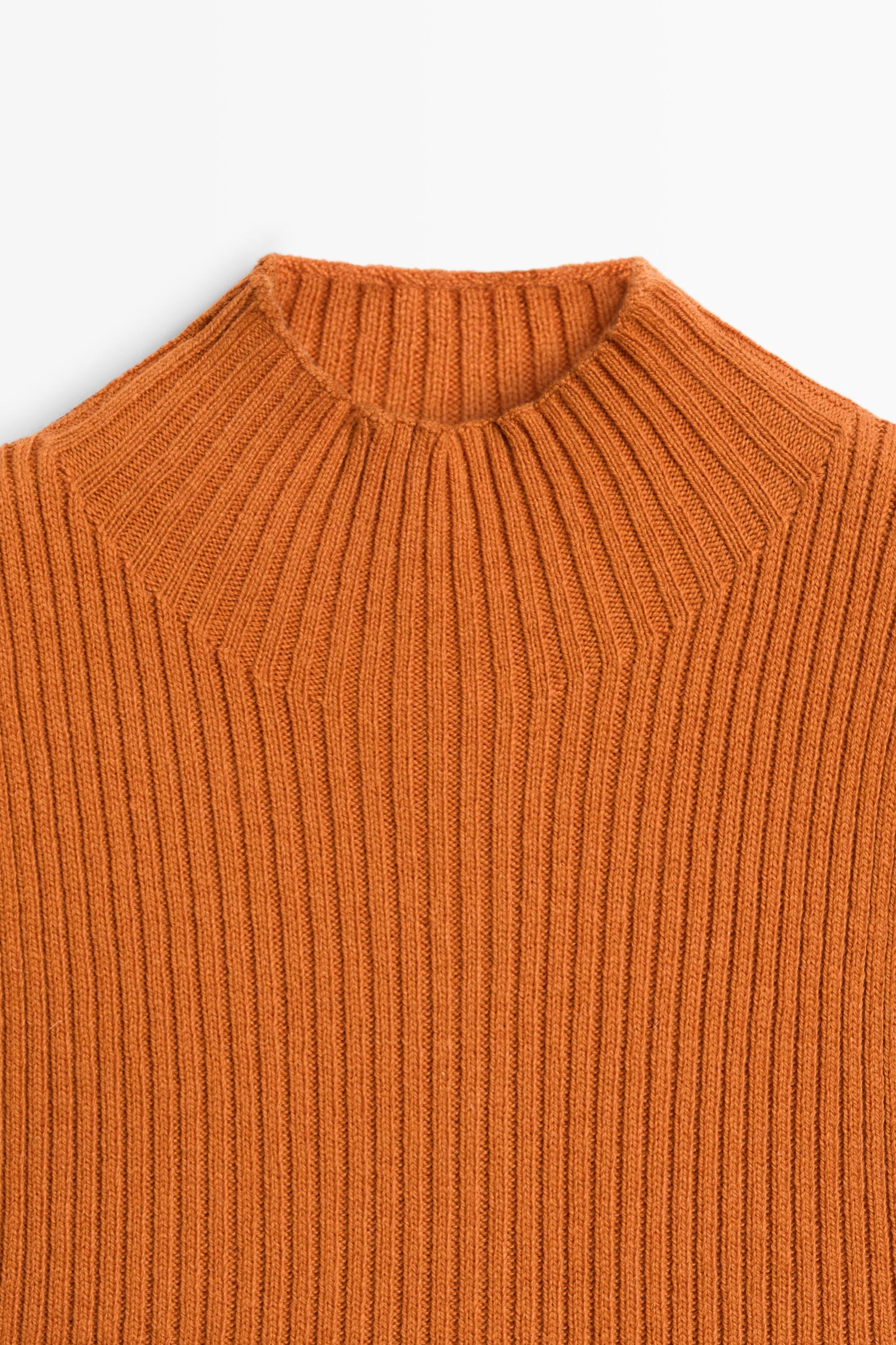 Ribbed turtleneck knit top — BURNT ORANGE