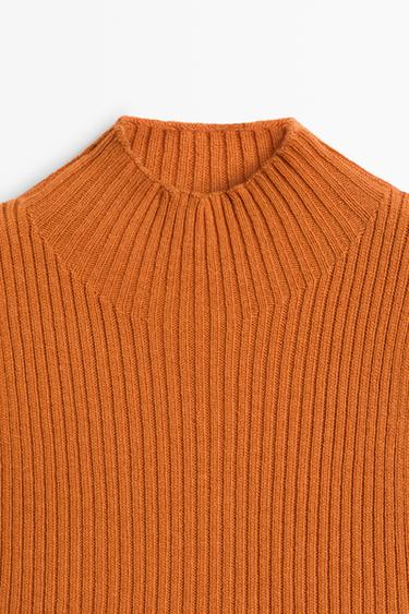 Ribbed turtleneck knit top — BURNT ORANGE 9