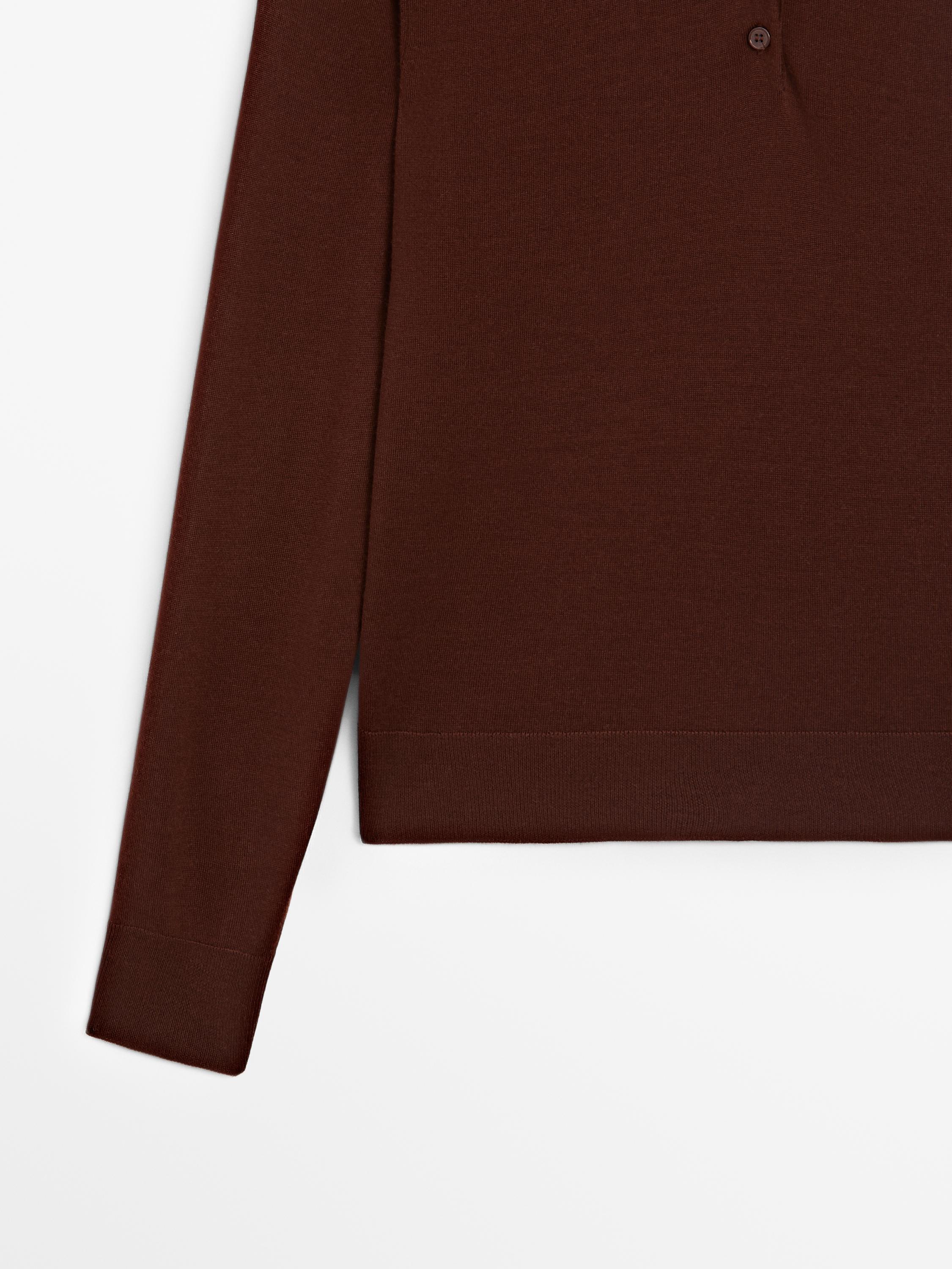 100% wool polo collar sweater with buttons