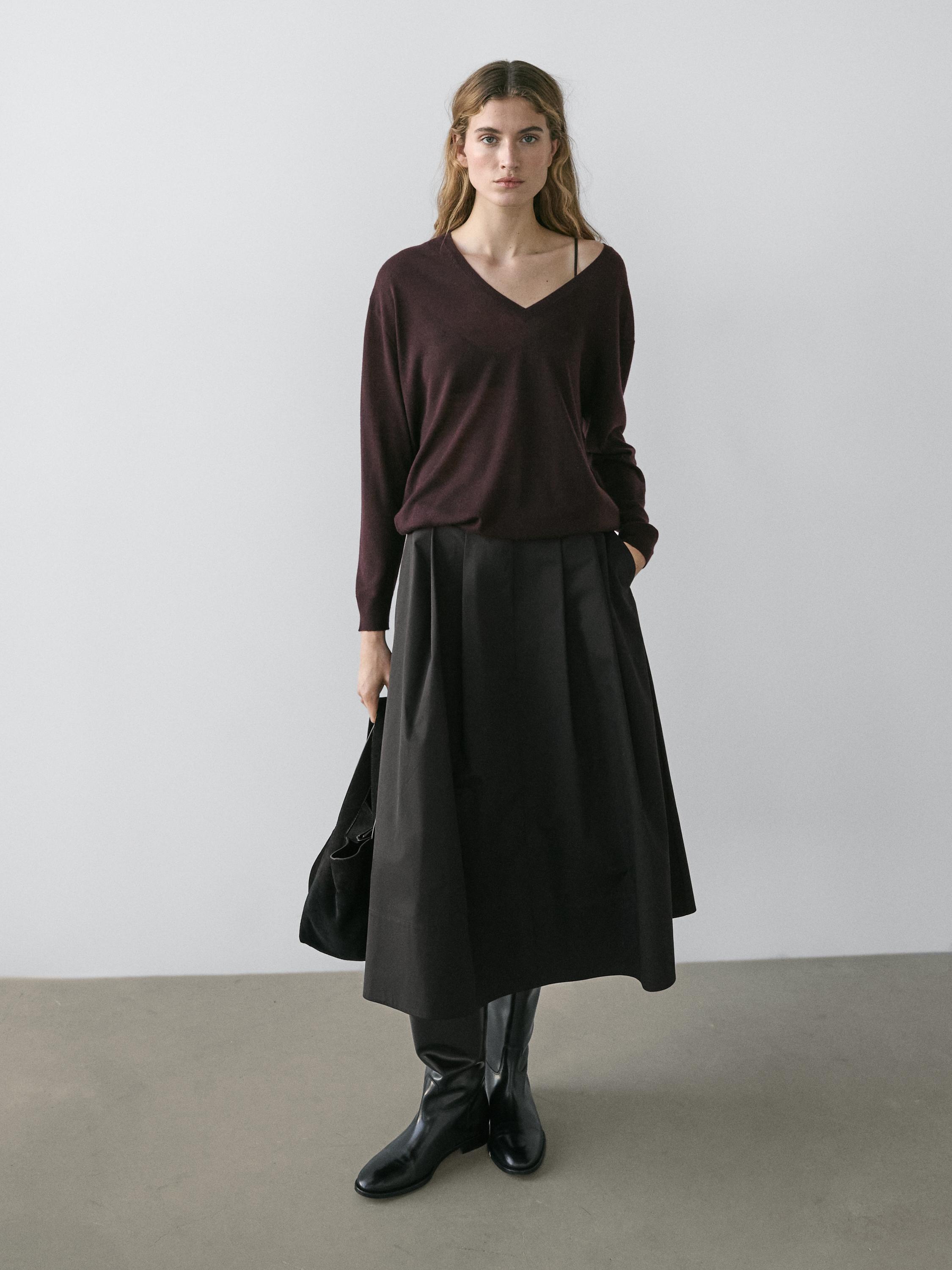 Midi skirt with box pleats — BLACK