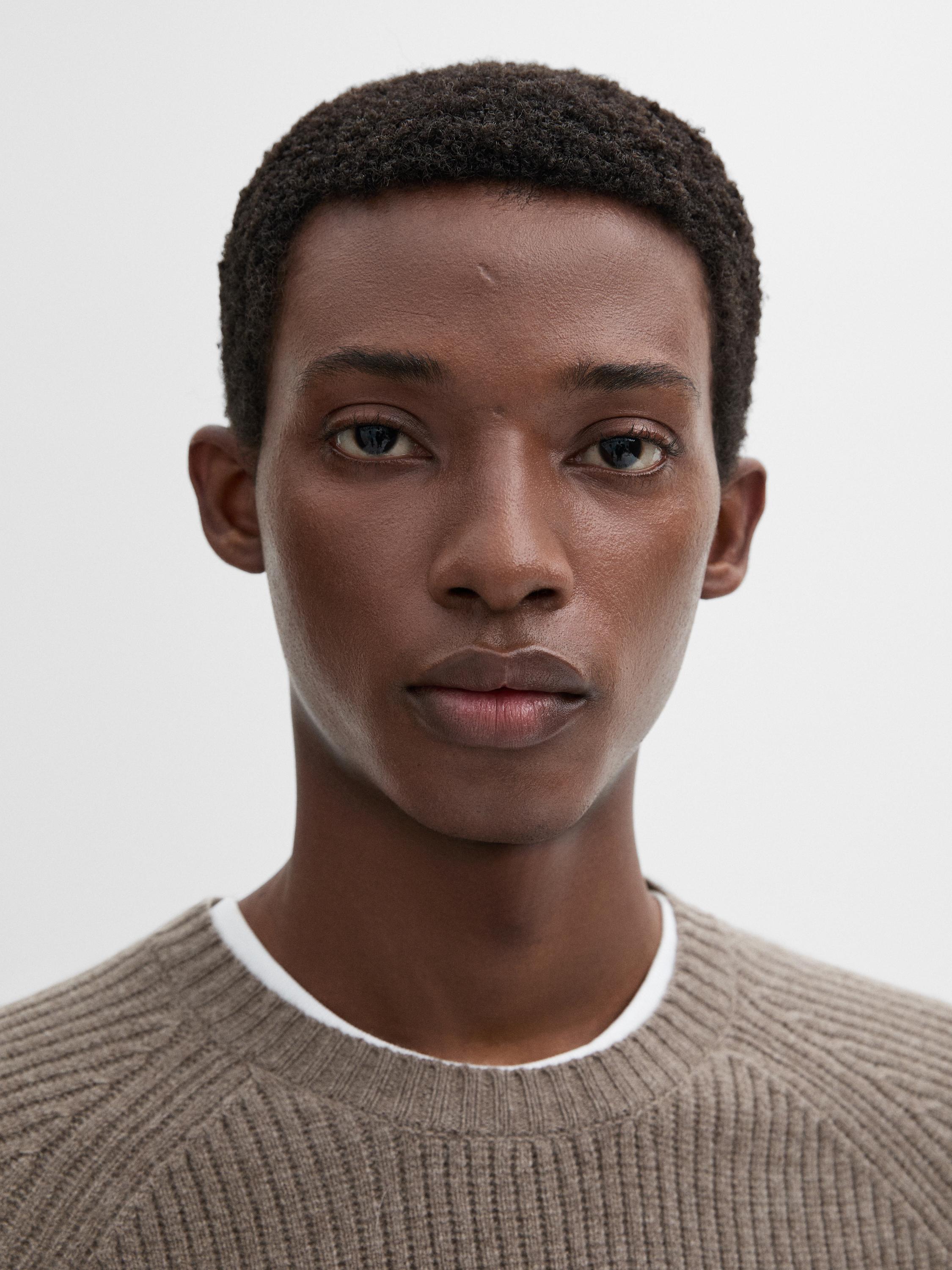 Pull en maille de laine mélangée