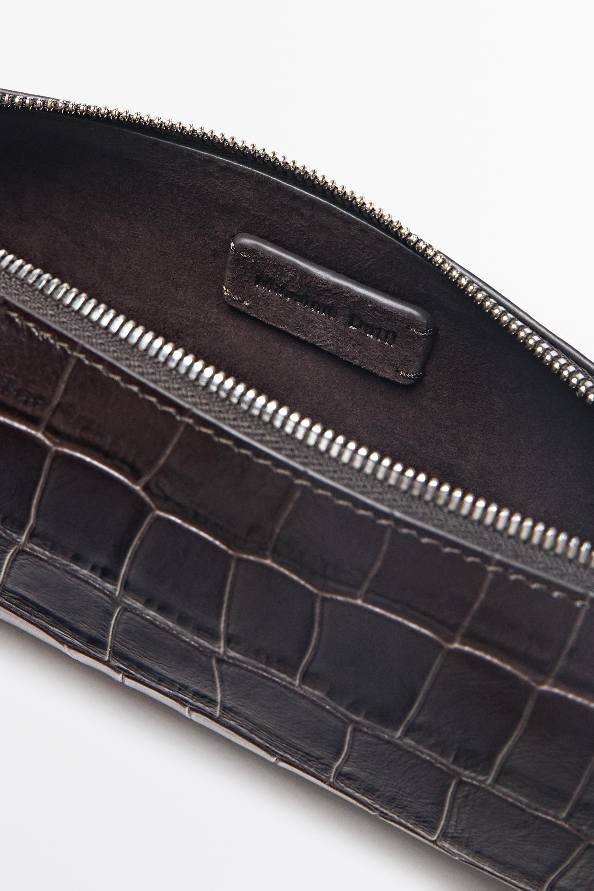 Textured leather case — BROWN