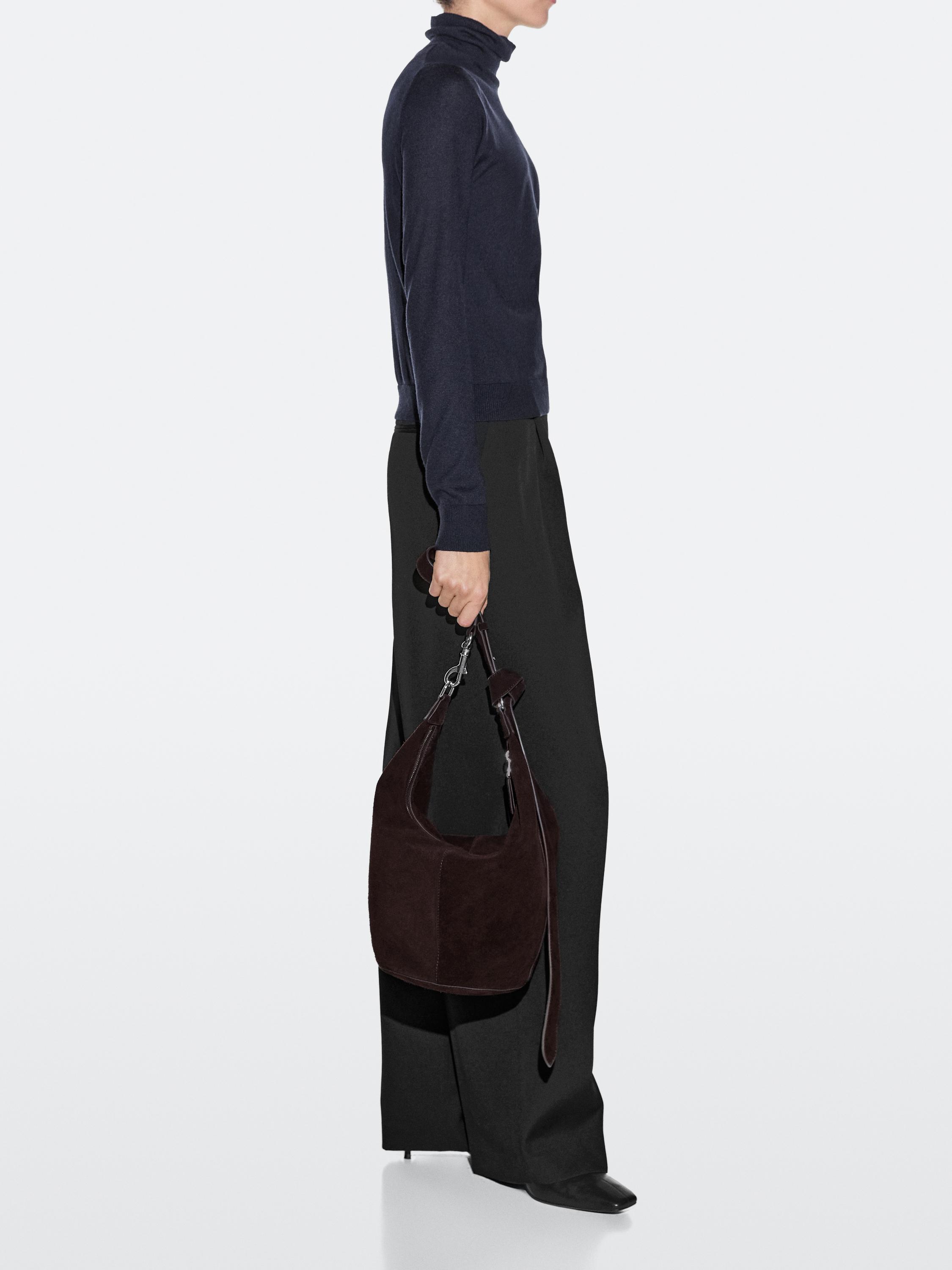 Sac seau en croûte de cuir
