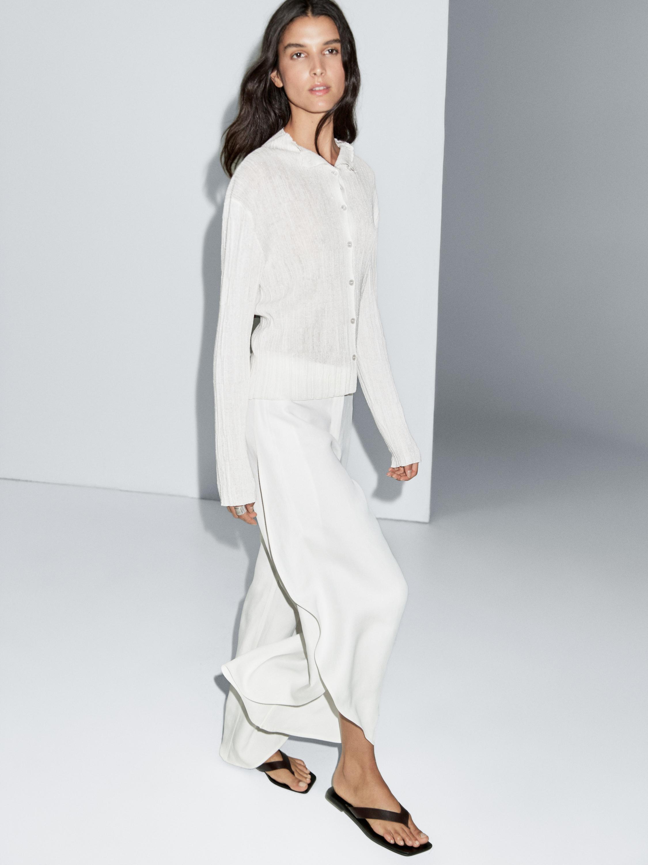Pantalon fendu dans le bas